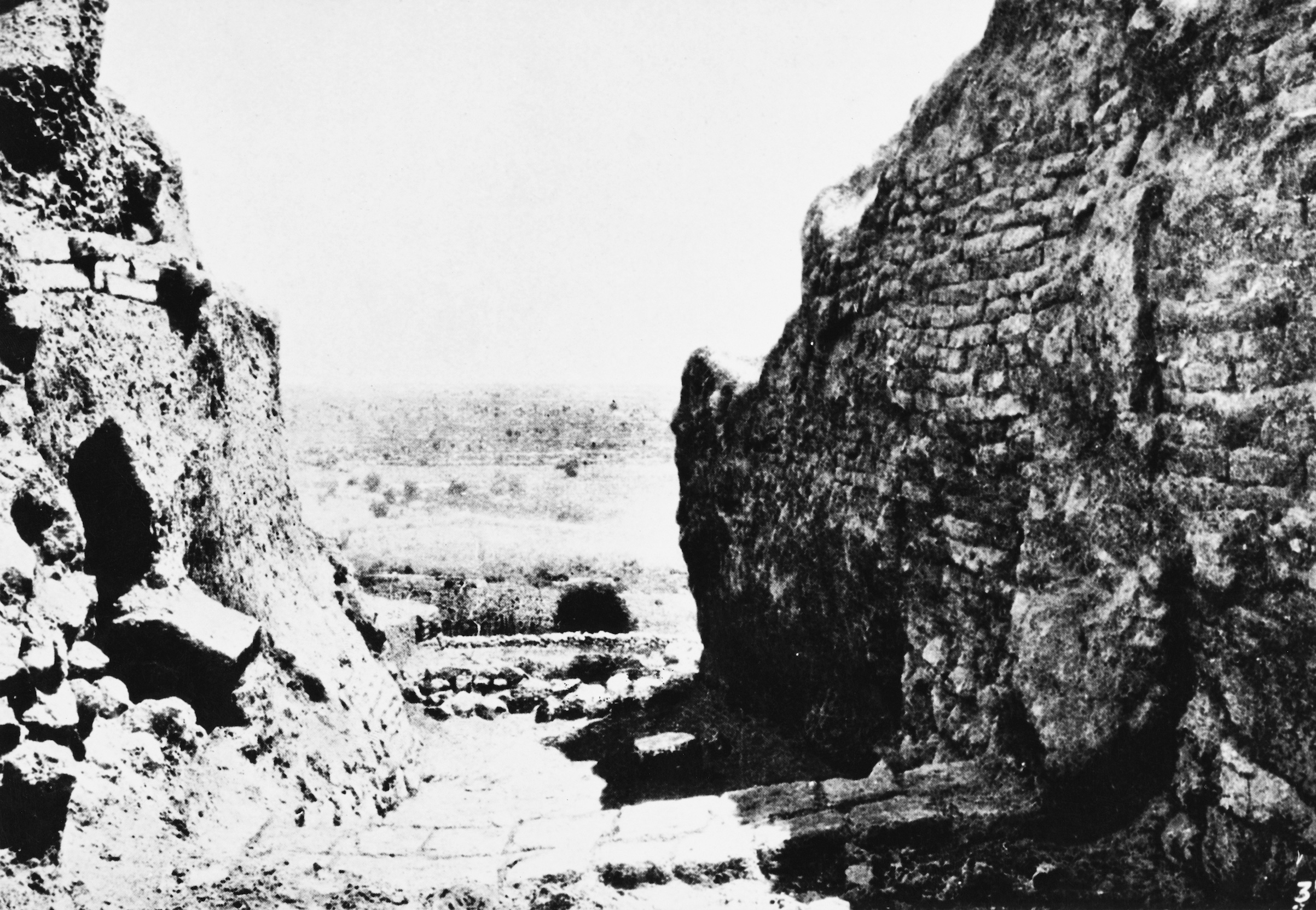 Walls in the ancient city of Jericho, during the 1907 - 1909 excavations of Tell es-Sultan and Tulul Abu el-'Alayiq by German archeologists Ernst Sellin and Carl Watzinger, circa 1909. Original publication: Illustrated London News, Feb. 6, 1909. (Illustrated London News/Getty Images)