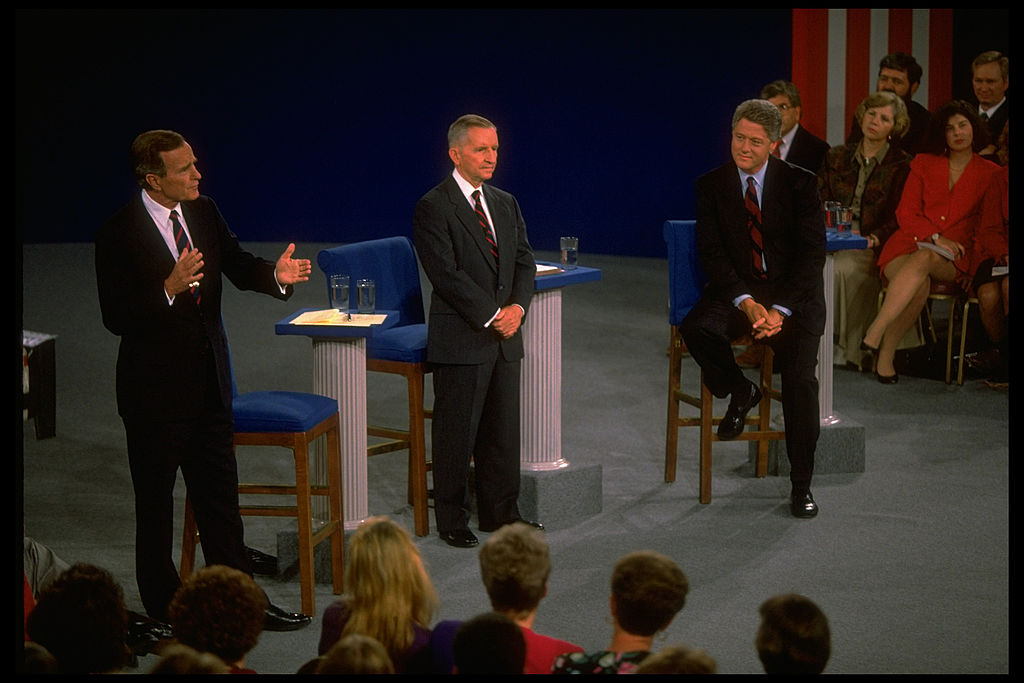 Pres. Bush, Independent cand. TX magnate Ross Perot & Dem. contender AR Gov. Bill Clinton during 2nd presidential debate. (Dirck Halstead—The LIFE Images Collection)