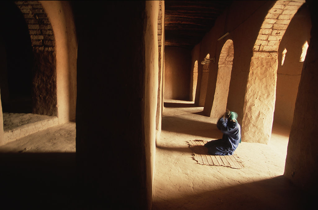 Inside the Sankore Mosque, Timbuktu, Mali, 2002. (Photo by Wade Davis/Getty Images) (Wade Davis—Getty Images)
