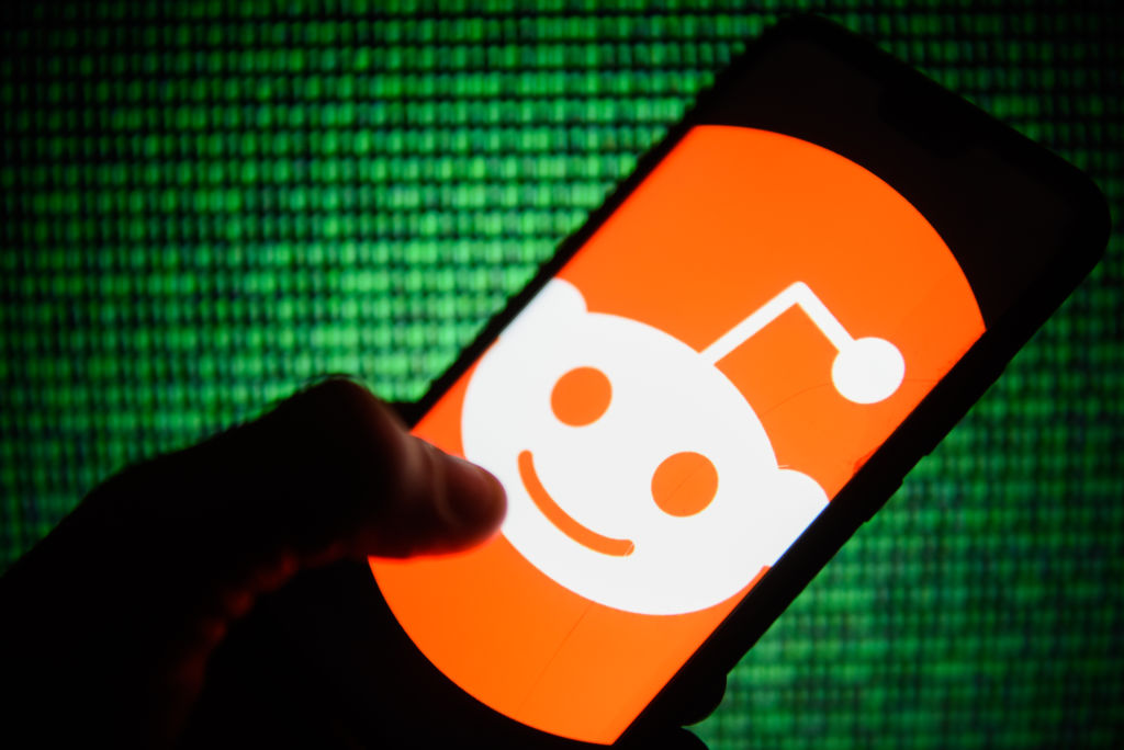 Reddit-logo-android-phone