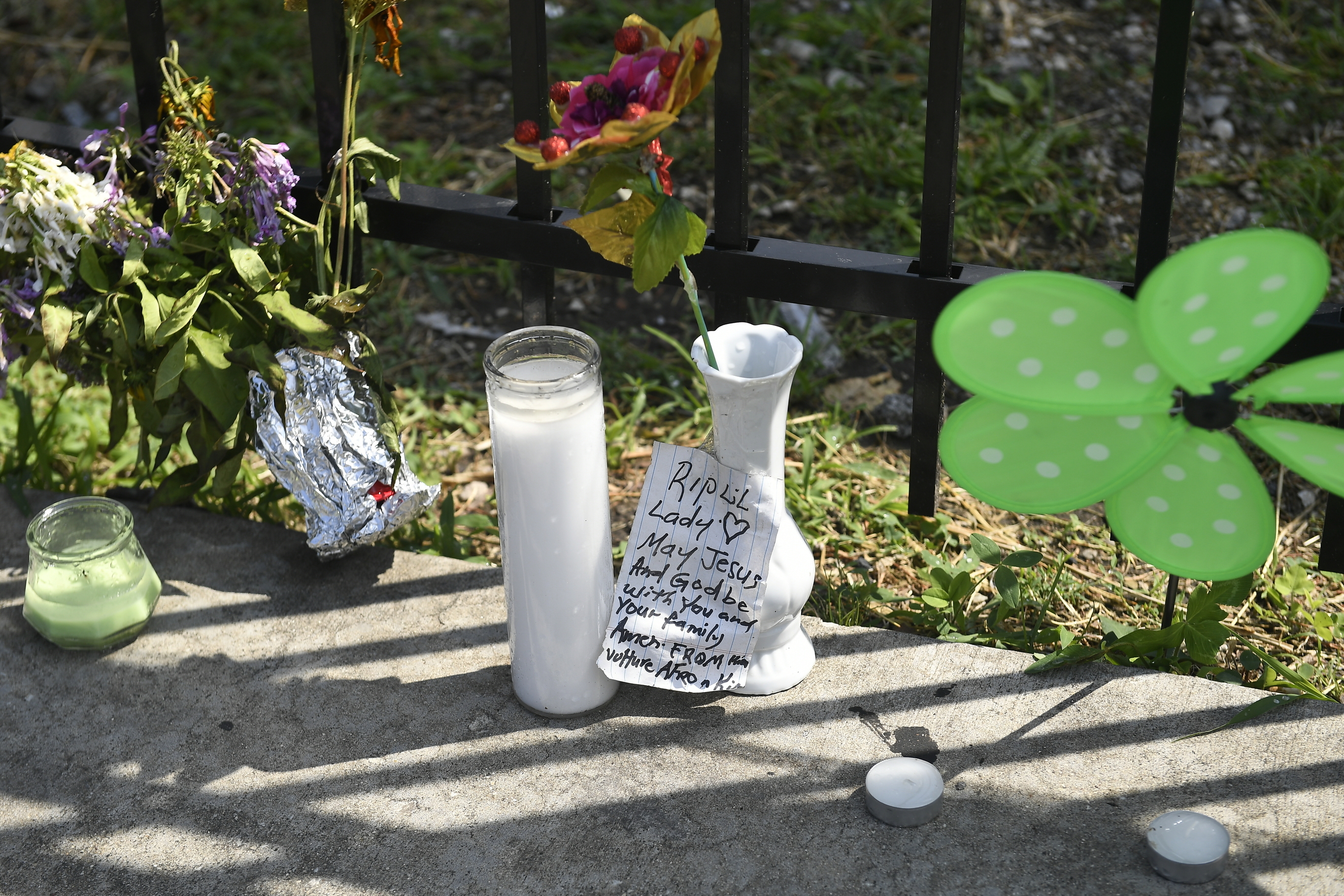 A memorial stands at 75th Street and Stewart Avenue, in Chicago, Tuesday, July 30, 2019  where two women were slain in a drive-by shooting Friday night. (John L. Alexander&mdash;AP)