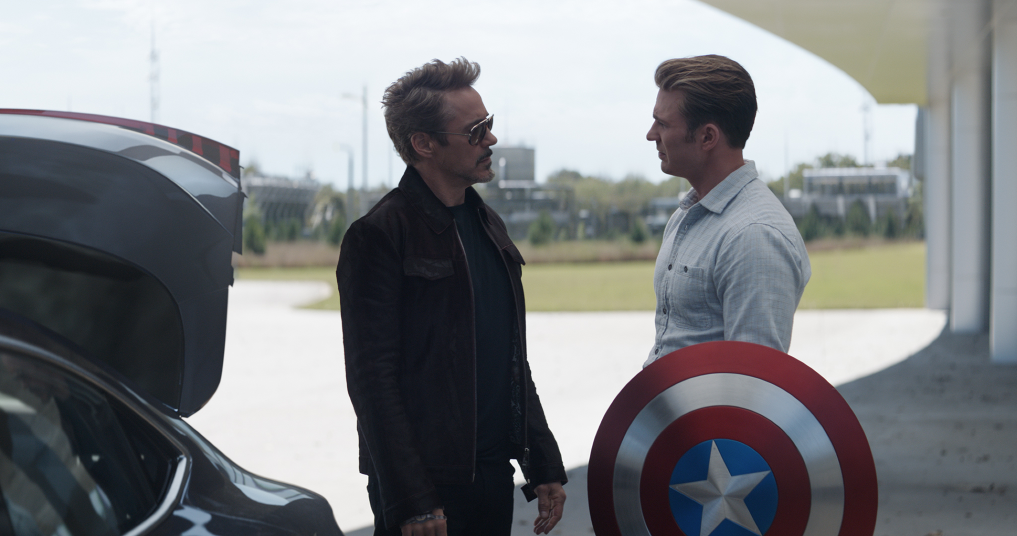 L to R: Tony Stark/Iron Man (Robert Downey Jr.) and Steve Rogers/Captain America (Chris Evans) in <i>Avengers: Endgame</i> (Marvel Studios)