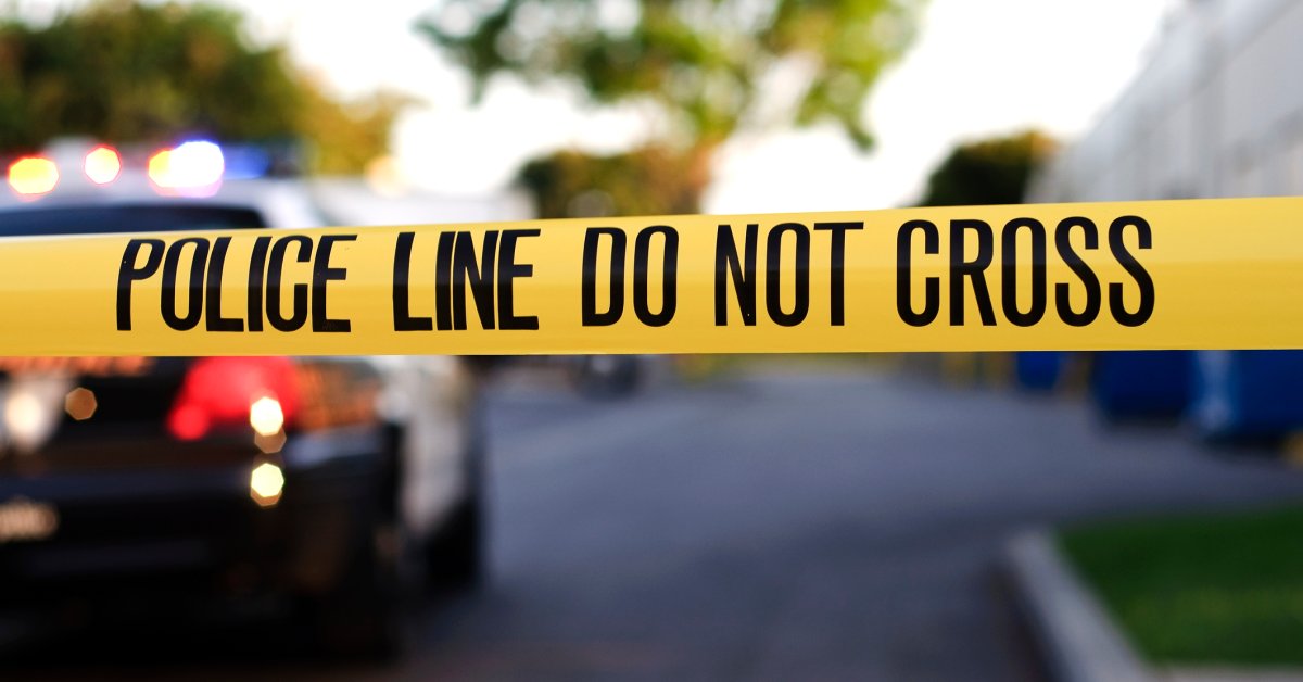 Женщина и двое детей найдены мертвыми на тротуаре возле Бостонского гаража thumbnail