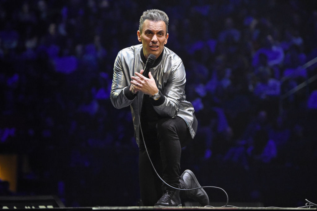 What to Know About 2019 MTV VMAs Host Sebastian Maniscalco