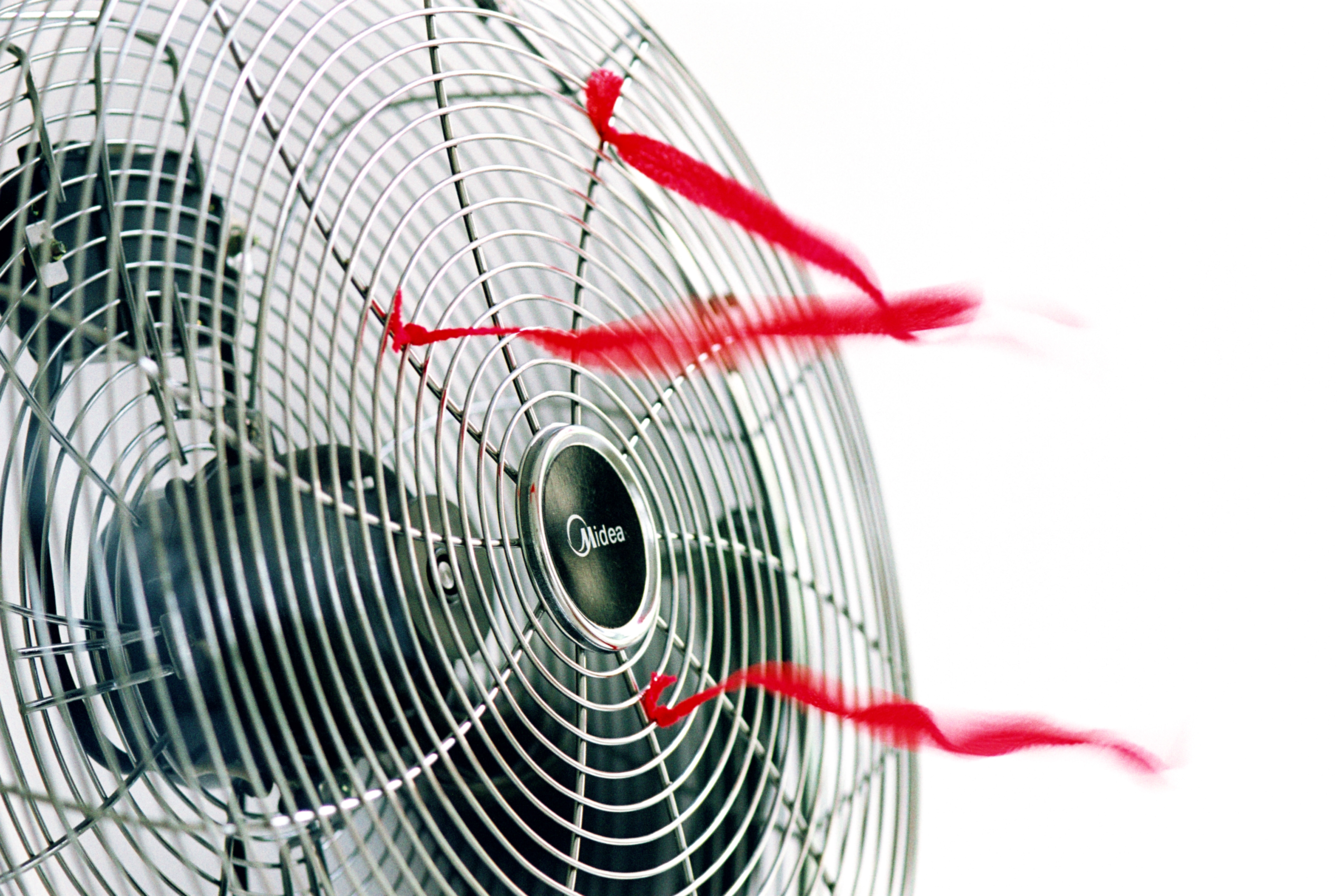 Do fans get rid of hot air?