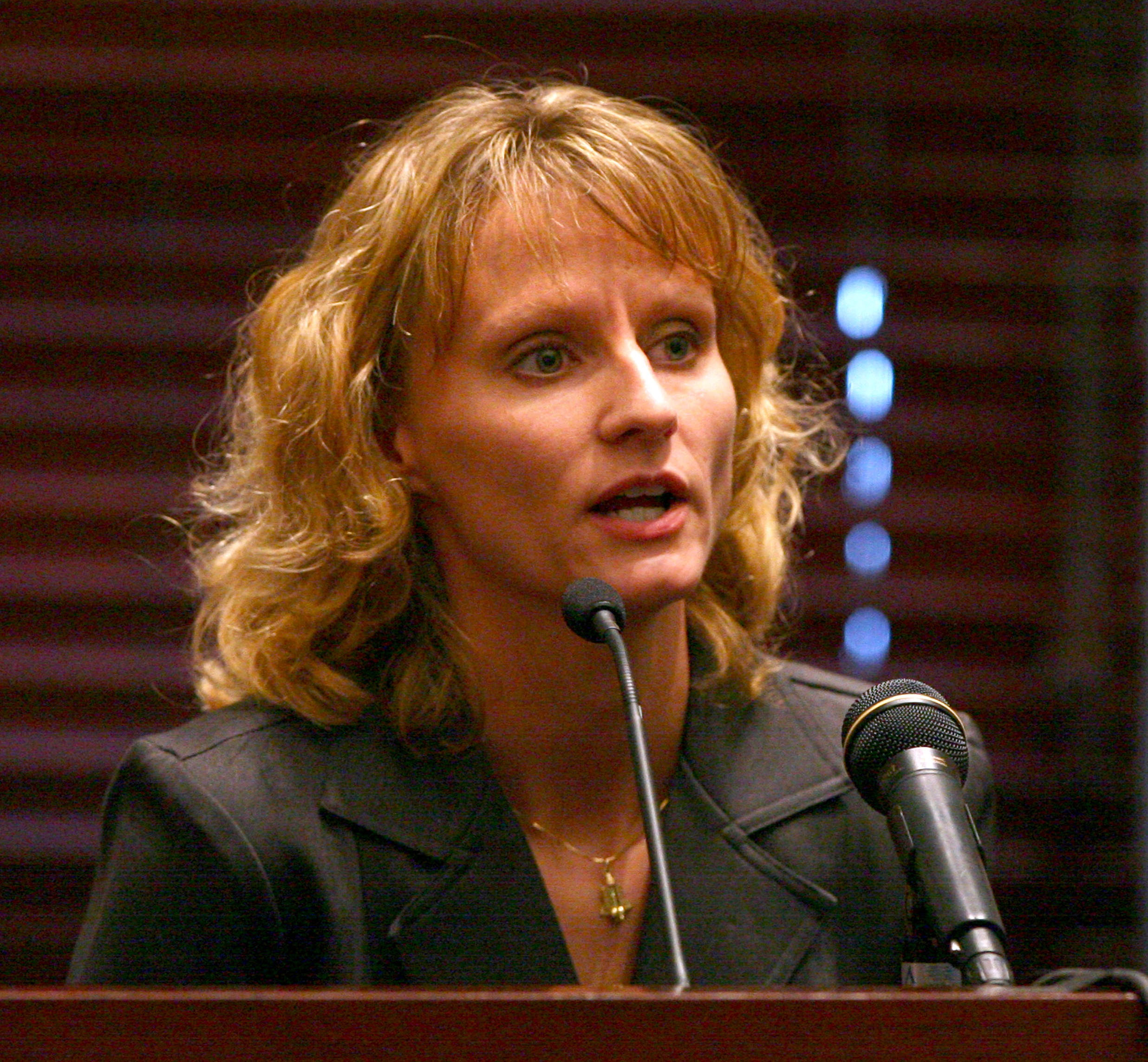 Air Force Capt. Colleen Shipman testifies at the hearing for former NASA astronaut Lisa Nowak, Friday, August 24, 2007, at the Orange County courthouse in Orlando, Florida. (Red Huber/Orlando Sentinel/Tribune News Service via Getty Images)