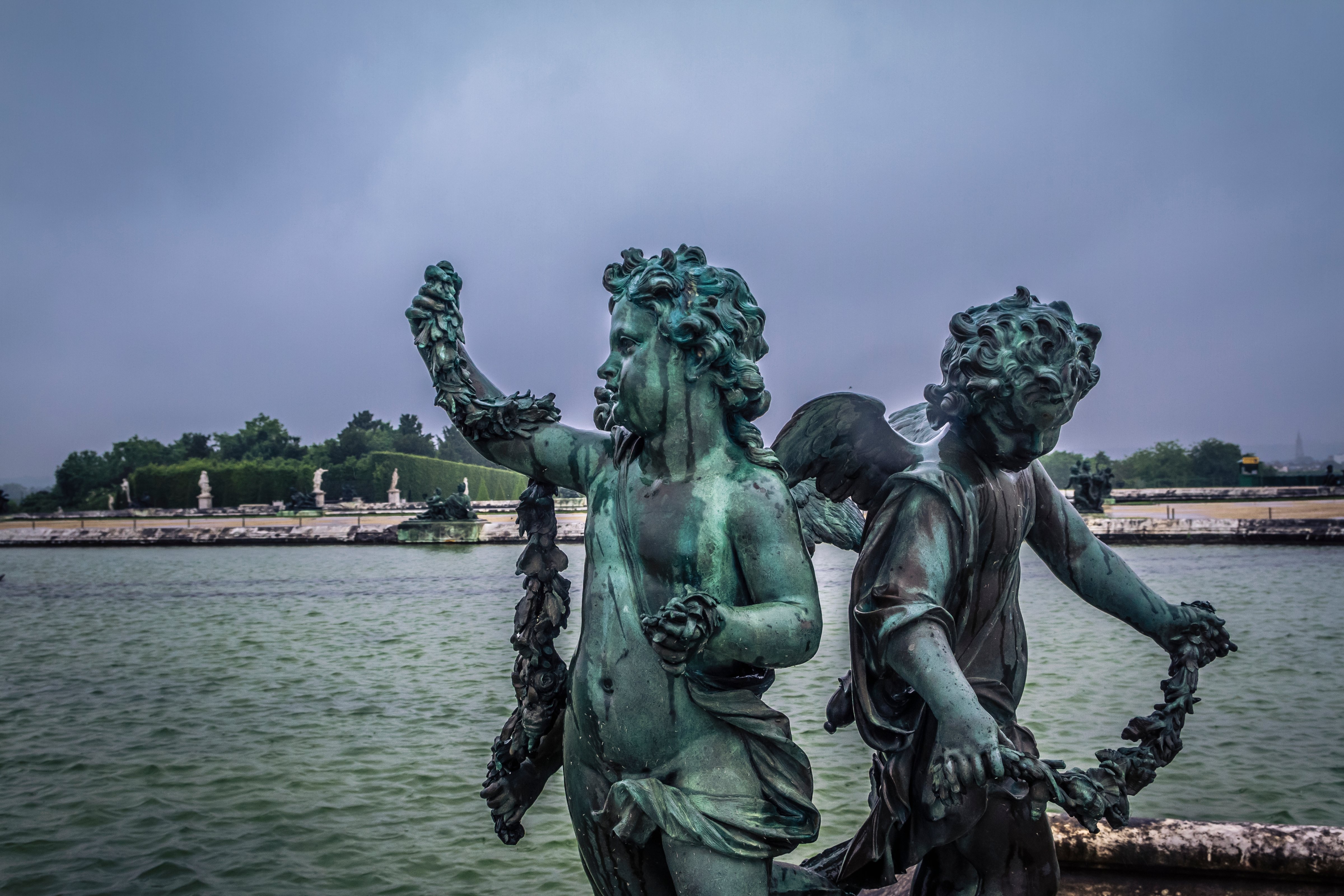 Statues in the Versailles palace gardens (Getty Images)