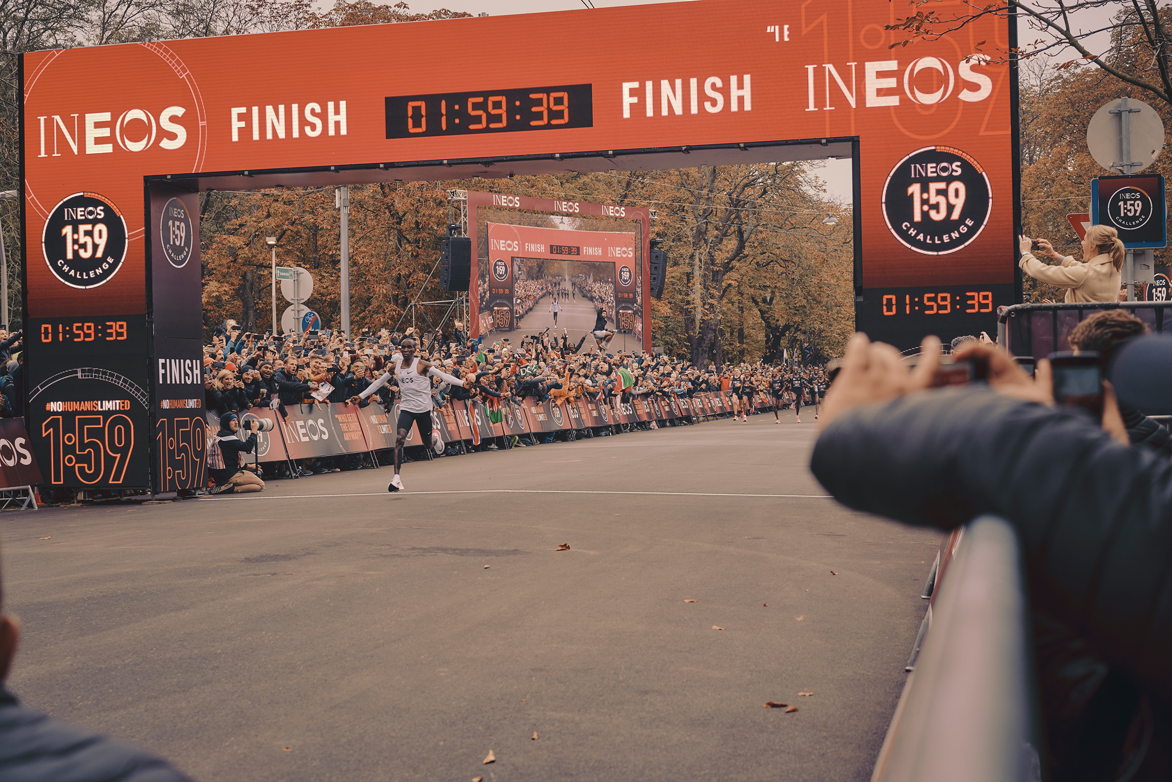 Kipchoge crosses the finish line in Vienna on Oct. 12. (Tom Jamieson)