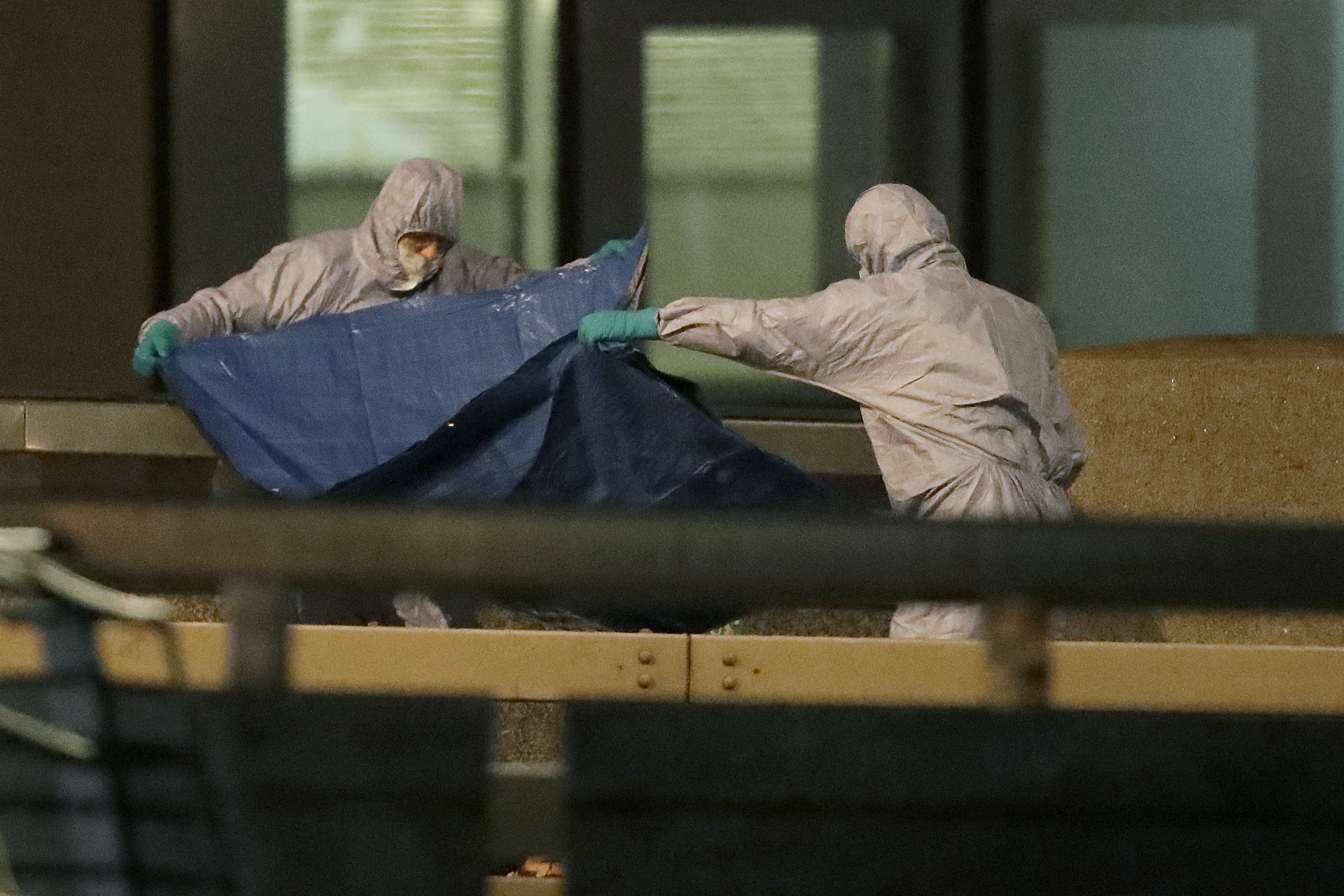 Police forensic officers work where a man was killed on London Bridge following an incident in London, Friday, Nov. 29, 2019. (AP—Copyright 2019 The Associated Press. All rights reserved)