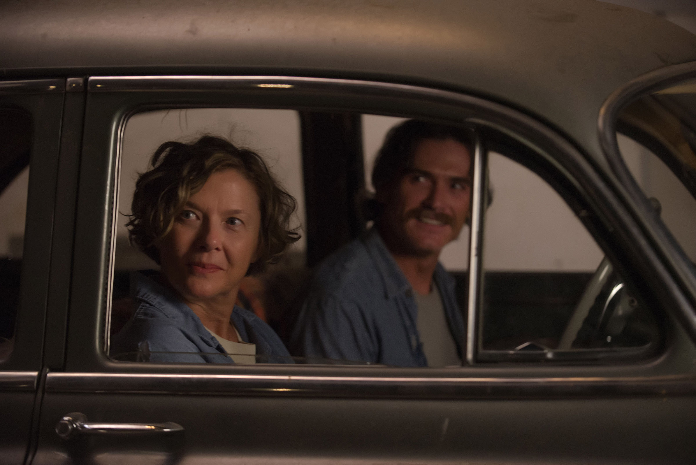 Annette Bening and Billy Crudup in 20th Century Women.