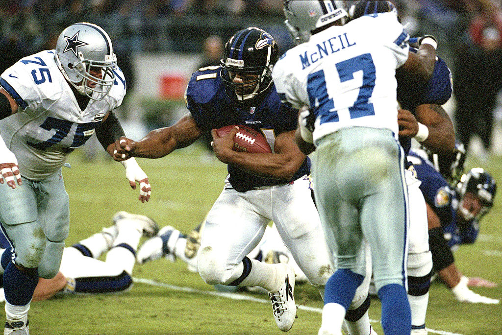 Brandon Noble, #75 on the Dallas Cowboys, in a NFL game on Nov. 19, 2000 in Baltimore, Maryland. (Michael J. Minardi—Getty Images)