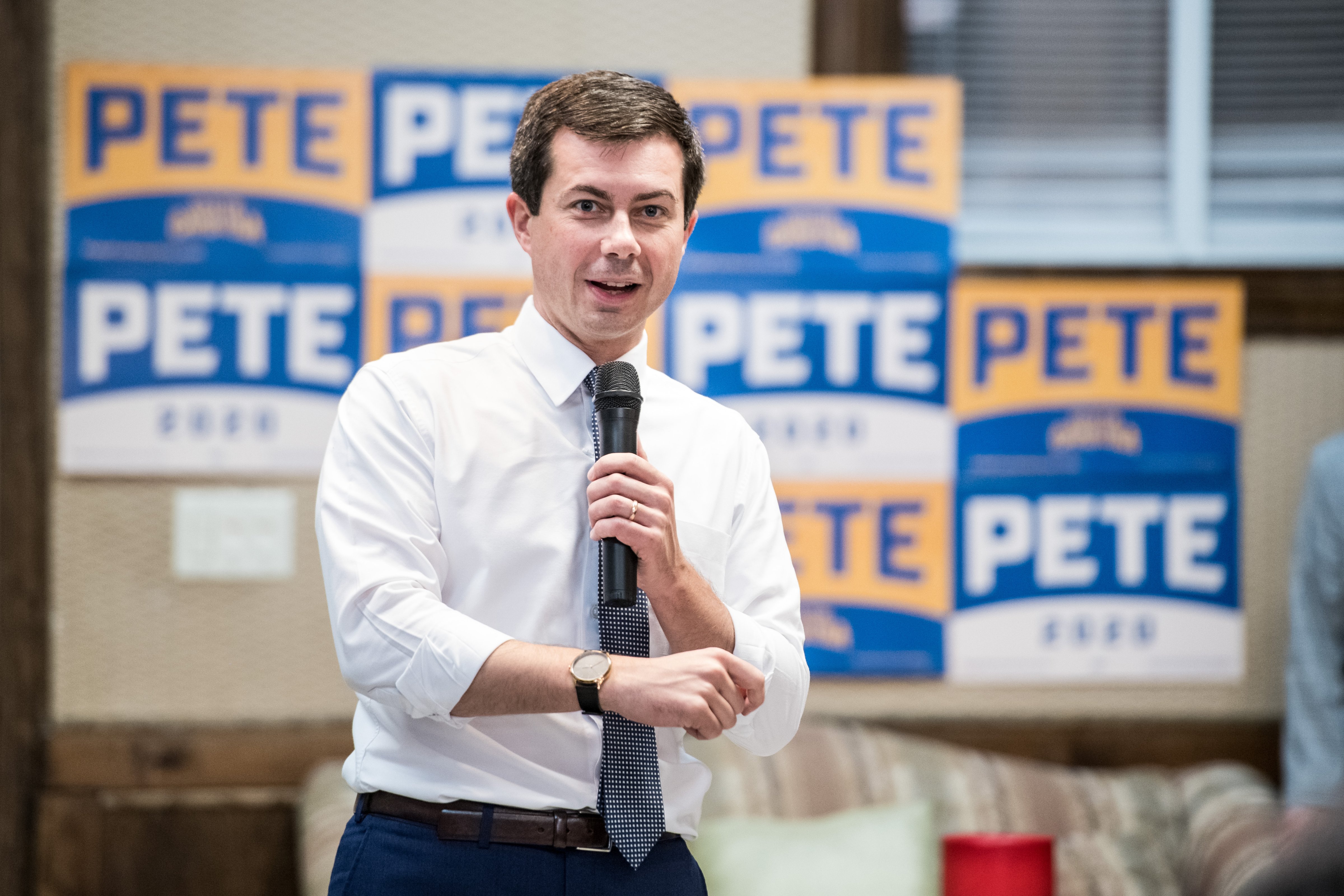 Democratic presidential candidate, South Bend, Indiana Mayor Pete Buttigieg talks to supporters during a canvassing kickoff event Oct. 27, 2019 in Rock Hill, South Carolina. (Sean Rayford&mdash;Getty Images)