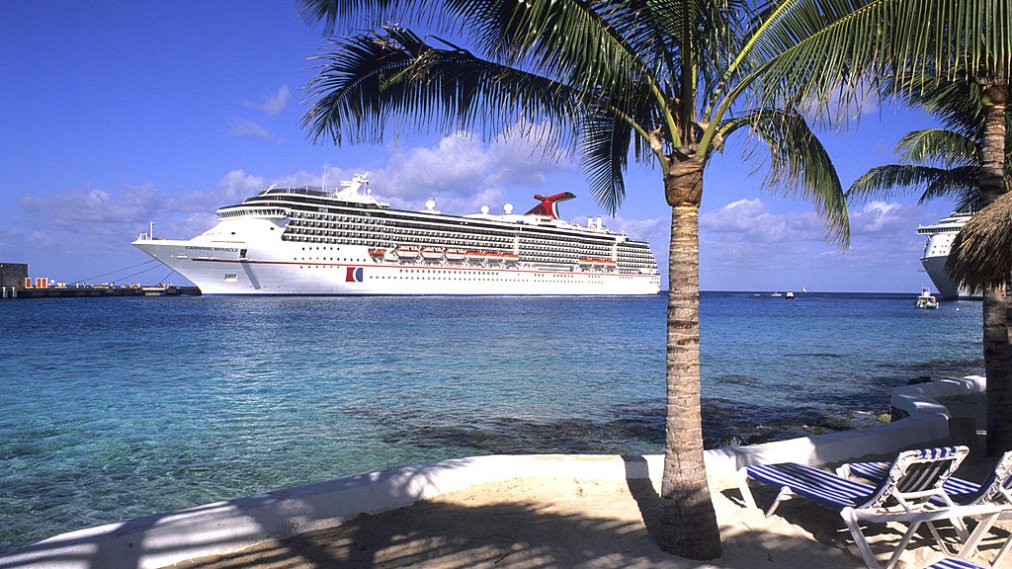 Carnival Cruise Ships Collide In Cozumel 1 Injury Reported