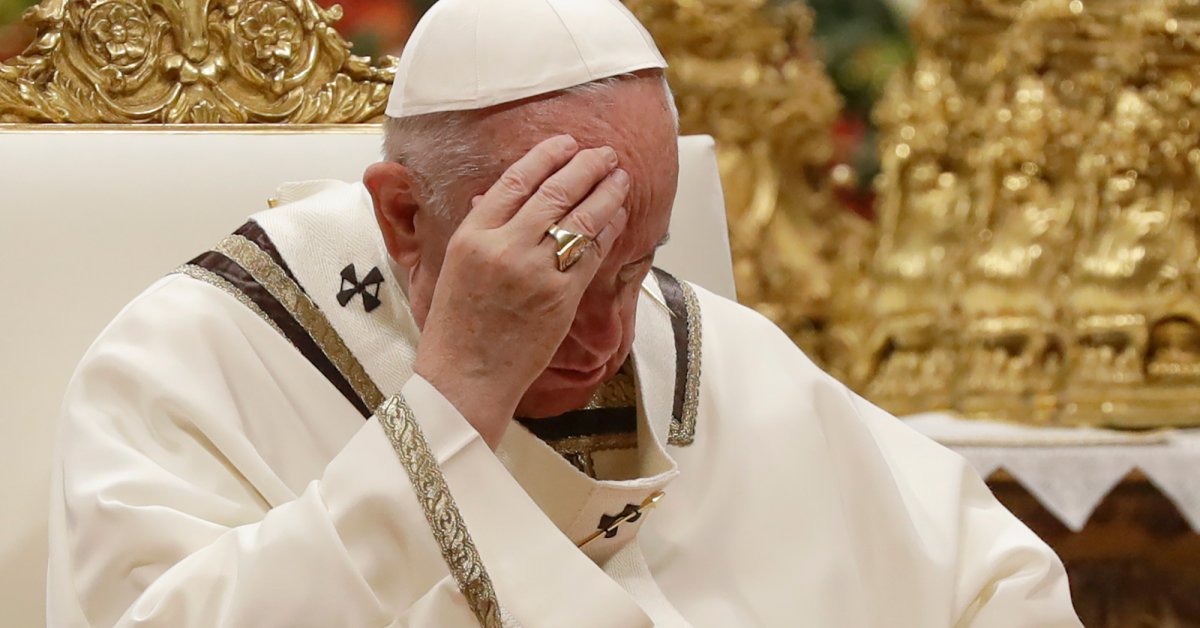Папа Фрэнсис говорит, что Бог любит «даже худших из нас» на рождественской полуночной мессе thumbnail