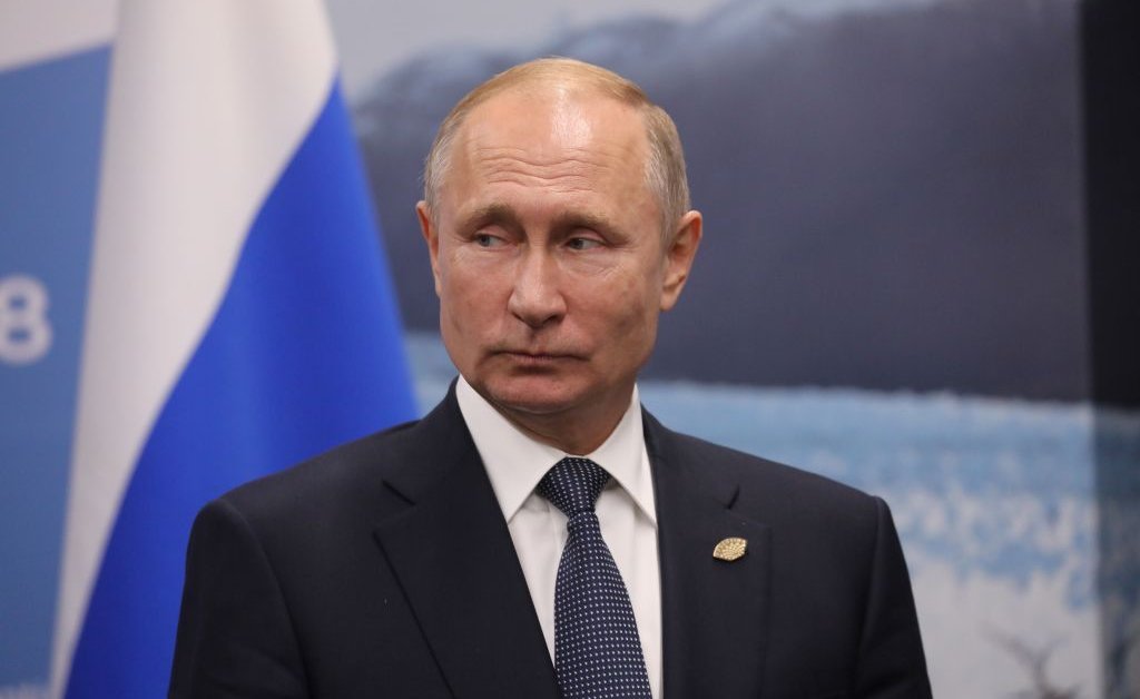 Путин говорит, что Россия превзошла США по гиперзвуковому оружию thumbnail