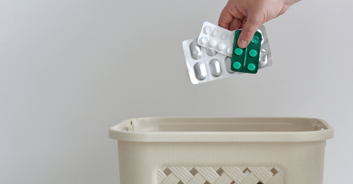 Аптеки не знают, как избавиться от оставшихся опиоидов и антибиотиков thumbnail