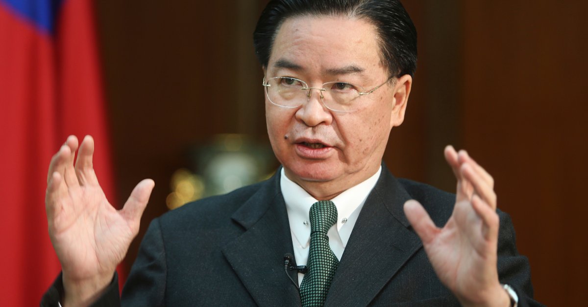 Министр иностранных дел Тайваня заявил, что может помочь, если в Гонконге произойдет военное подавление thumbnail