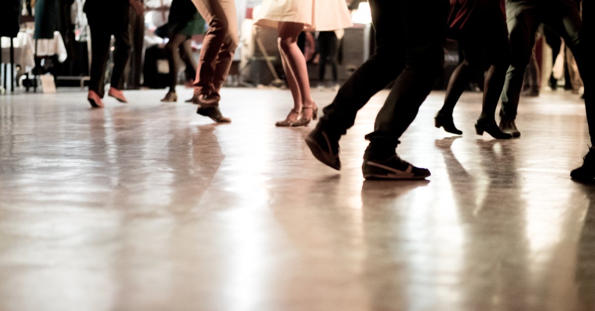 Мормонский университет приглашает однополых партнеров на конкурс бальных танцев, отменяя «Кодекс чести» школы thumbnail
