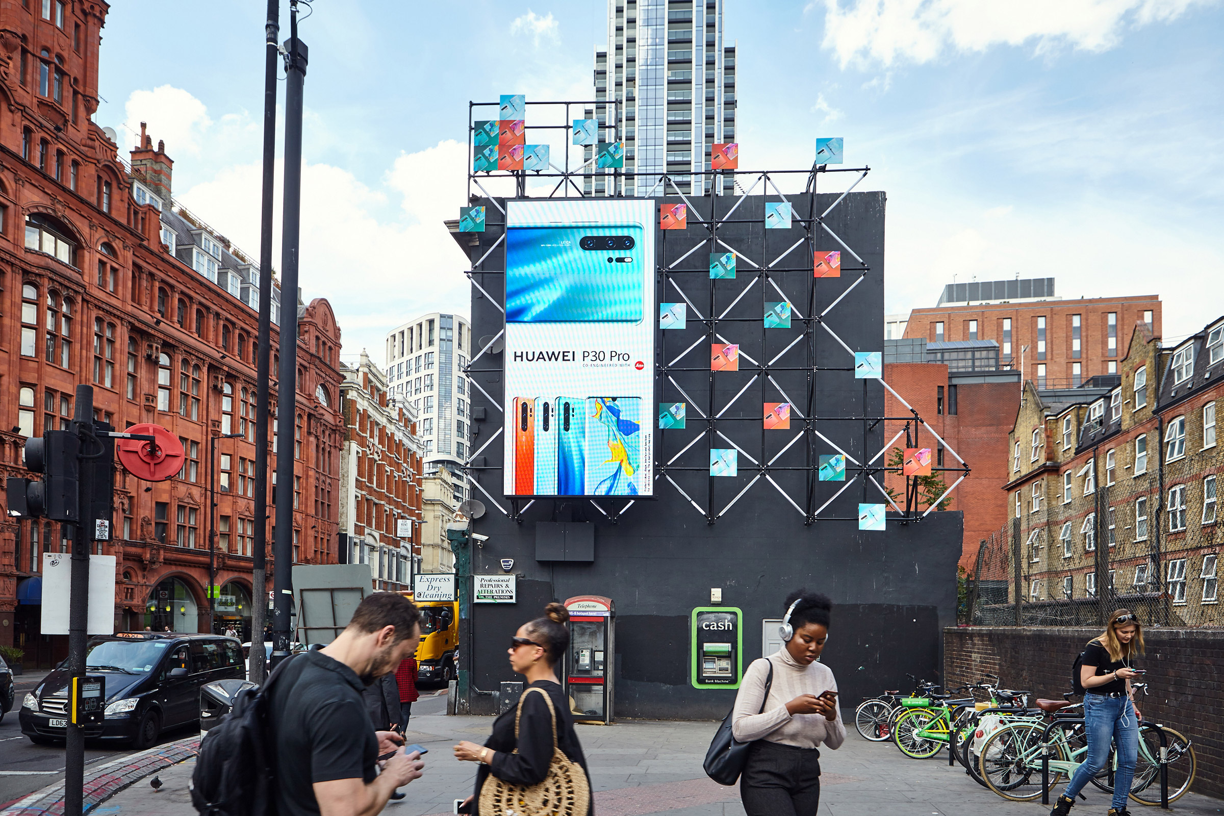 A Huawei advertisement on a billboard in London, May, 23, 2019. (Suzie Howell—The New York Times/Redux)