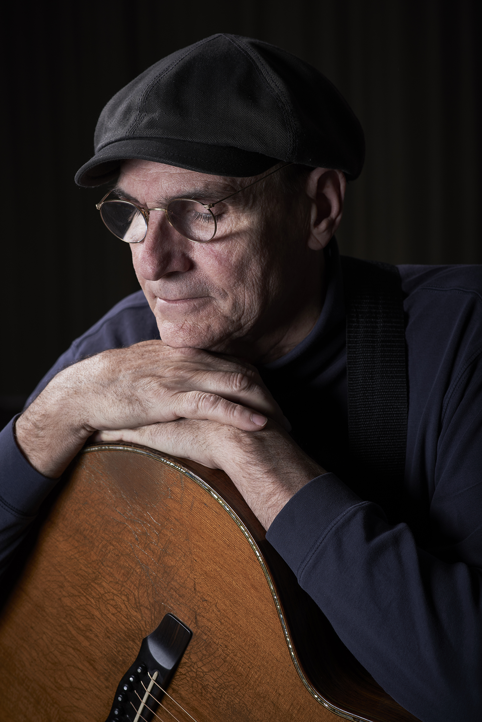 At 71, James Taylor looks back—and settles in for an encore