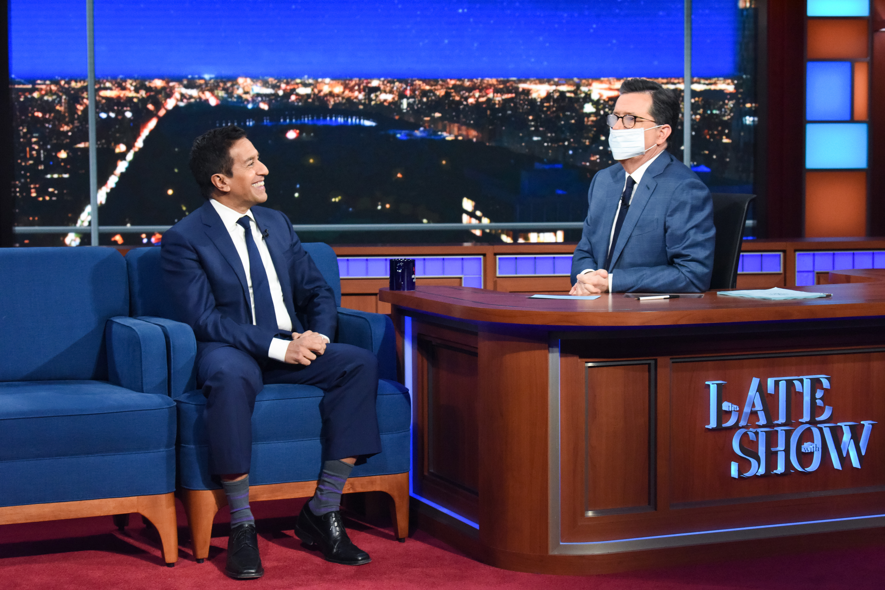 'The Late Show with Stephen Colbert' and guest Dr. Sanjay Gupta during the March 12, 2020 show. (CBS via Getty Images&mdash;2020 CBS Photo Archive)