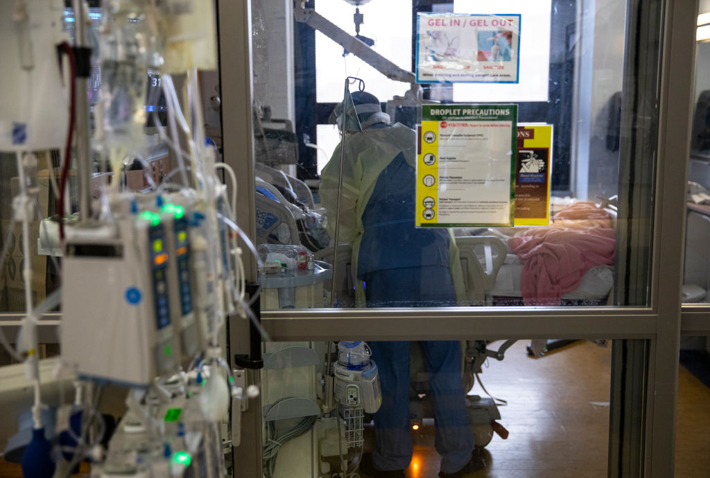 A nurse checks the vital signs of a COVID-19 patient using a ventilator at the Veterans Affairs Medical Center in Manhattan on April 24, 2020. (Getty Images&mdash;2020 Robert Nickelsberg)