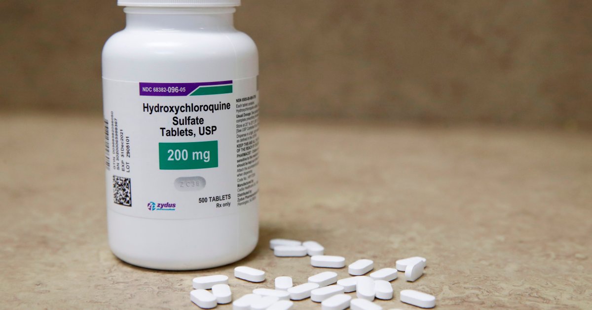 Large Study Finds No Benefit — and Potential Harm — in Using Hydroxychloroquine for COVID-19 thumbnail
