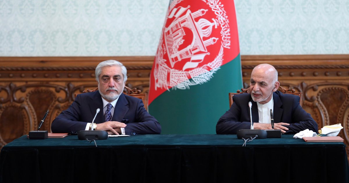 Президент Афганистана и соперник объявляют о разделе власти после того, как оба претендуют на победу на выборах thumbnail