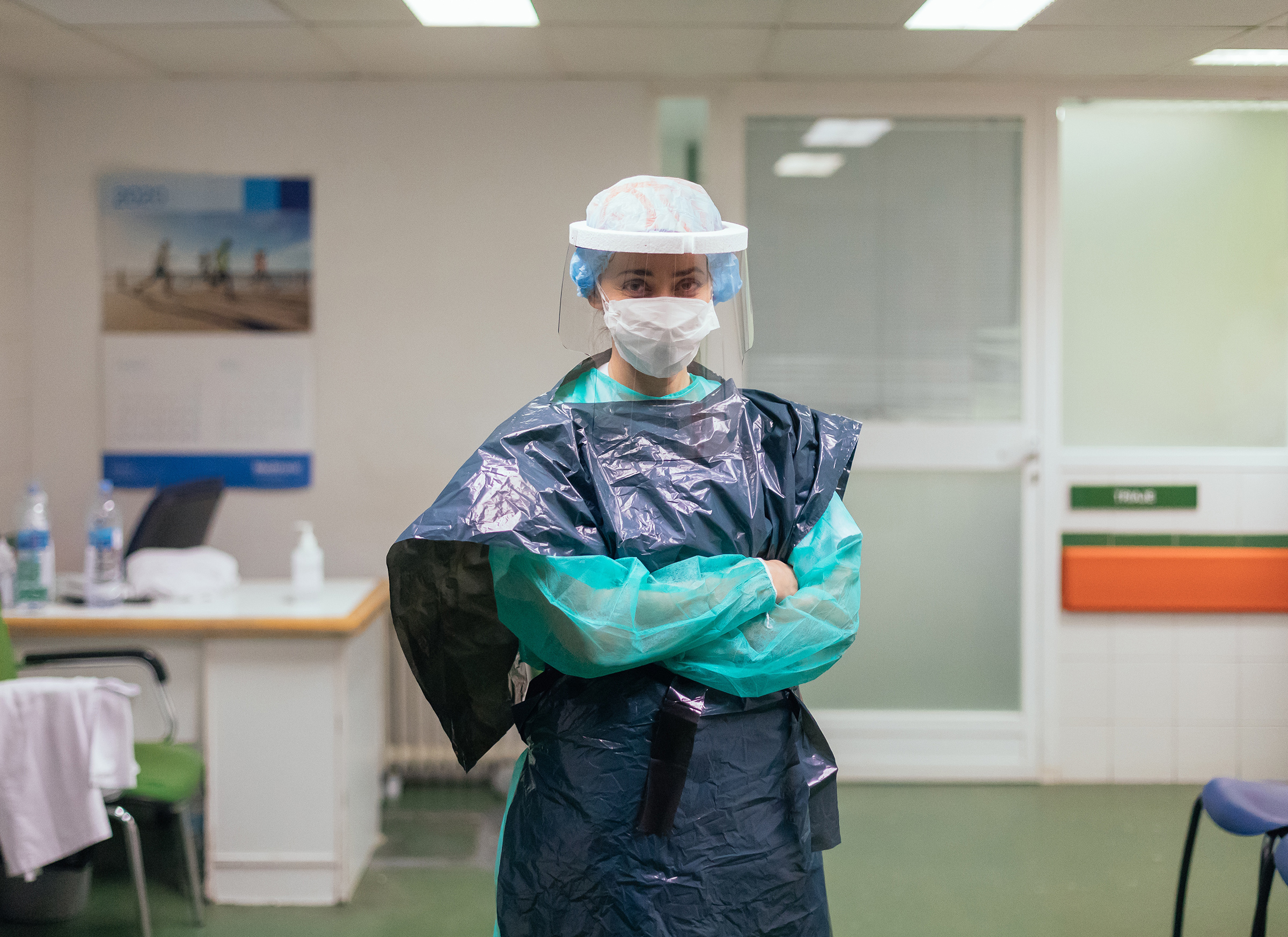 A Spanish emergency nurse, like many others around the world, has to rely on inadequate gear for protection (Alvaro Calvo—Getty Images)
