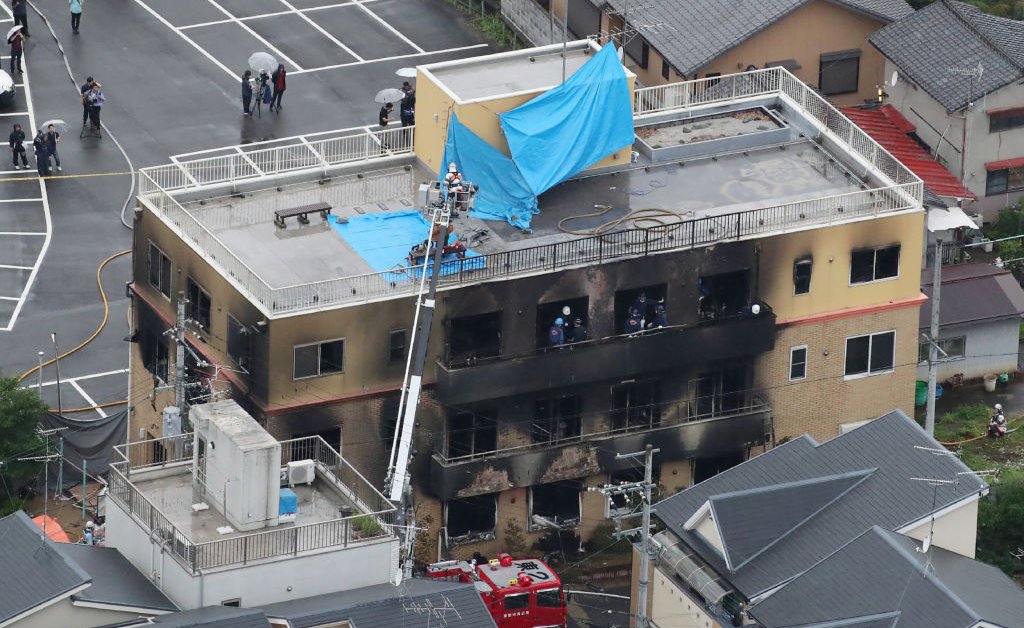 Японская полиция арестовала подозреваемого в поджоге аниме-студии, в результате которого погибли 36 человек thumbnail