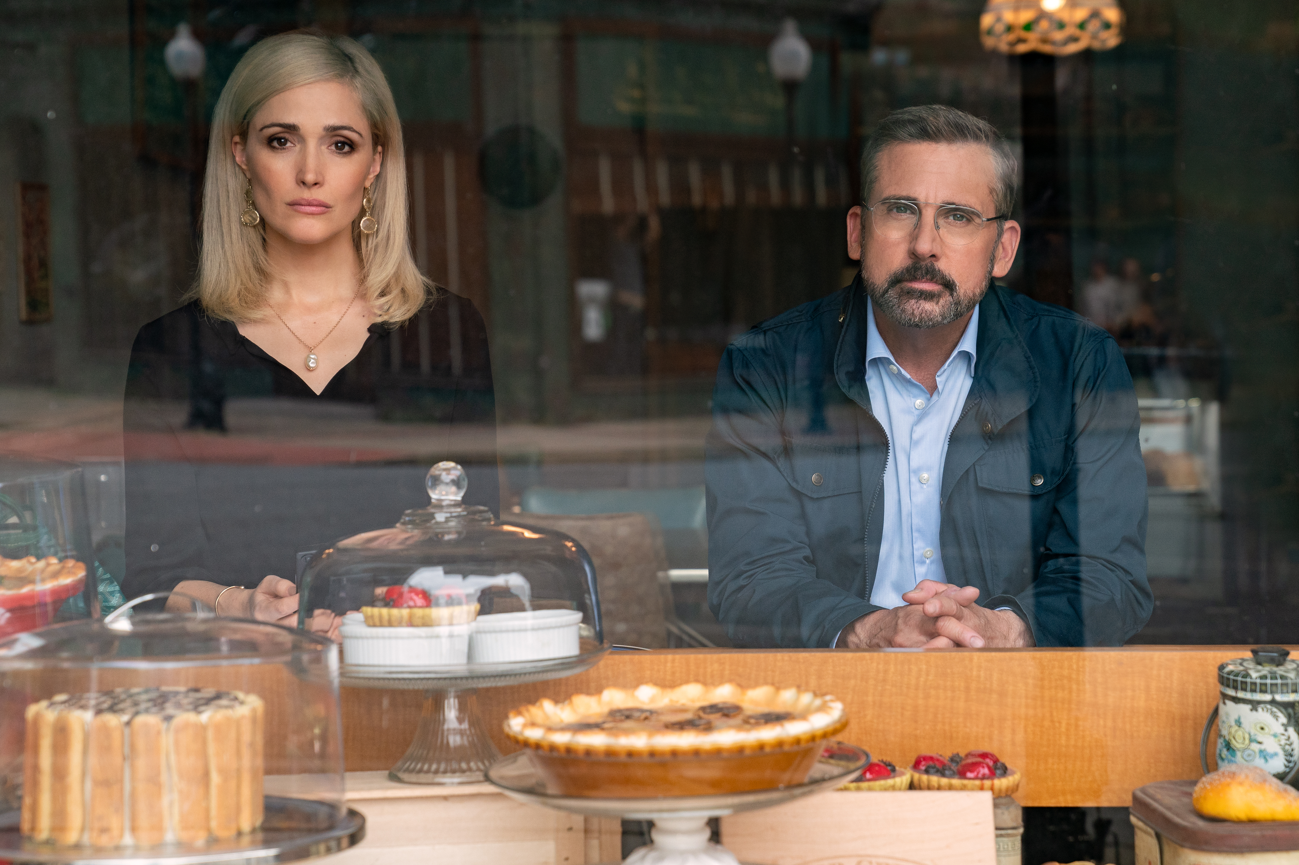 Rose Byrne and Steve Carell in Irresistible (Daniel McFadden—2020 Focus Features)