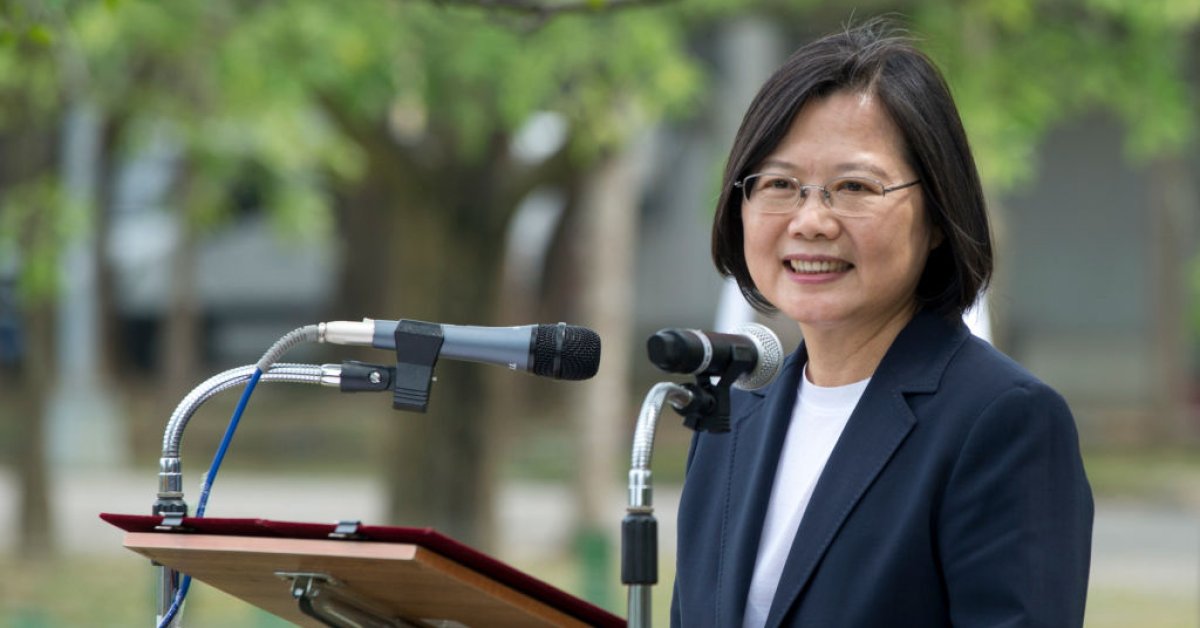 Президент Тайваня Цай Ин-вен введен в должность на второй срок thumbnail
