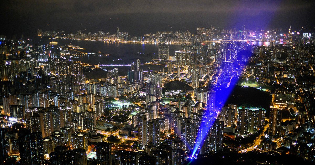 Гонконг оказался в центре великой борьбы за власть в США и Китае thumbnail