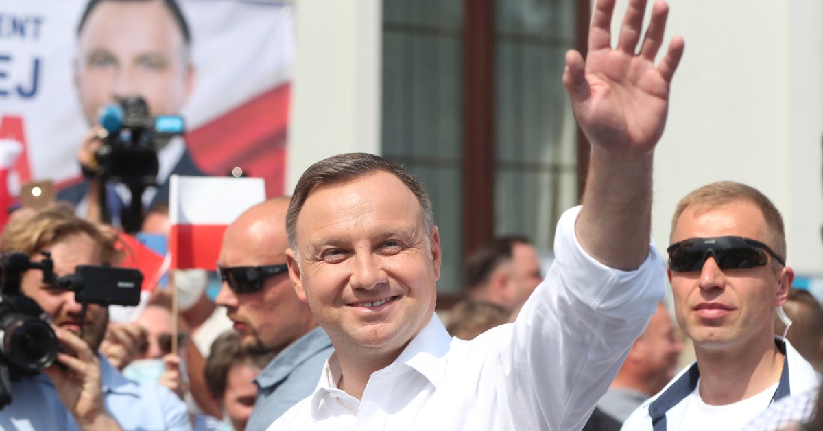 LGBT Organizations Criticize President Trump for Hosting Polish President Andrzej Duda thumbnail