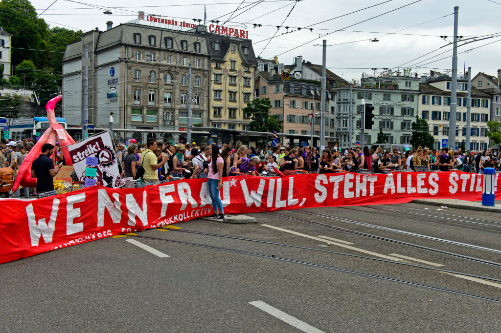 Banner displaying the slogan If women want, everything comes to a standstill, womens strike 14 June 2019, Zurich, Switzerland
