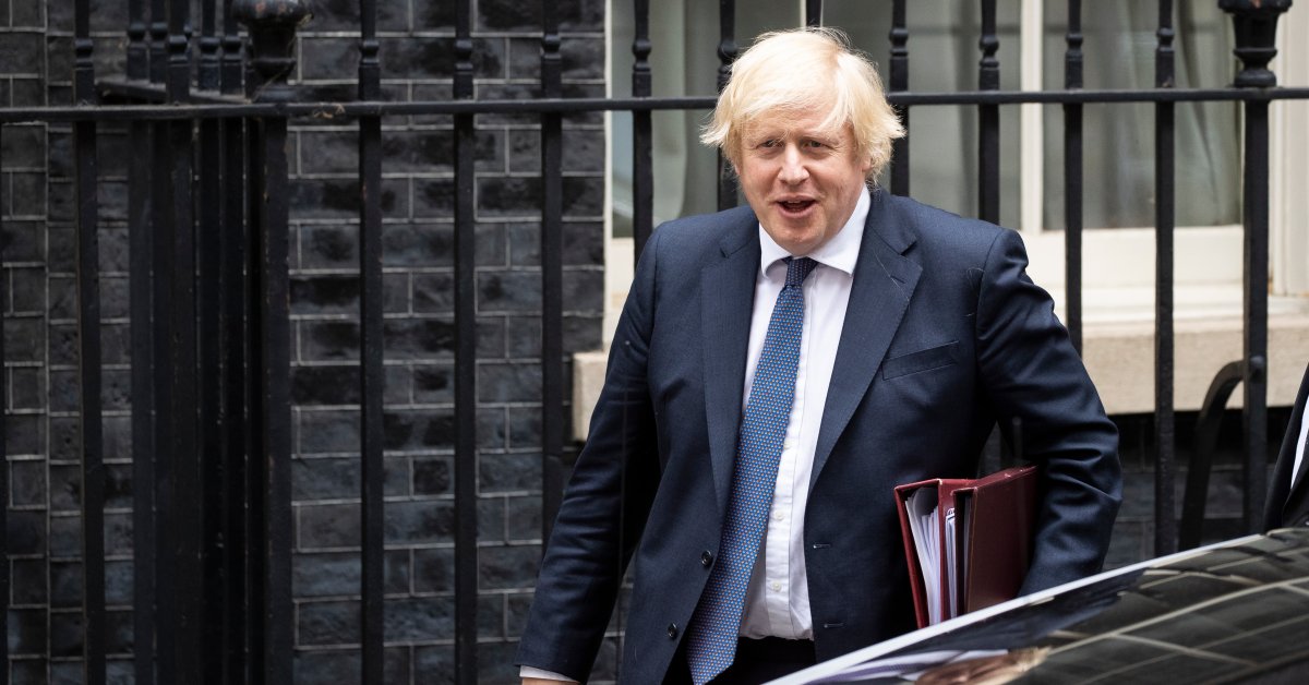 «Я был слишком толстым». Премьер-министр Борис Джонсон сказал, что британцы должны похудеть, чтобы бороться с коронавирусом thumbnail