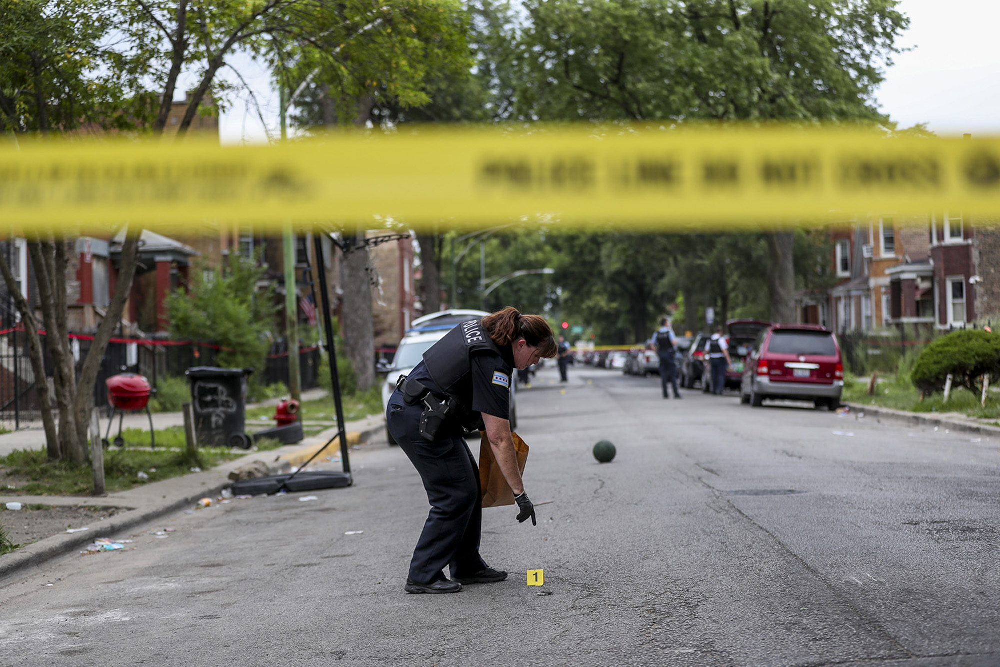 Judge: Victims of Chicago violence can proceed with lawsuit seeking tighter control of gun sales