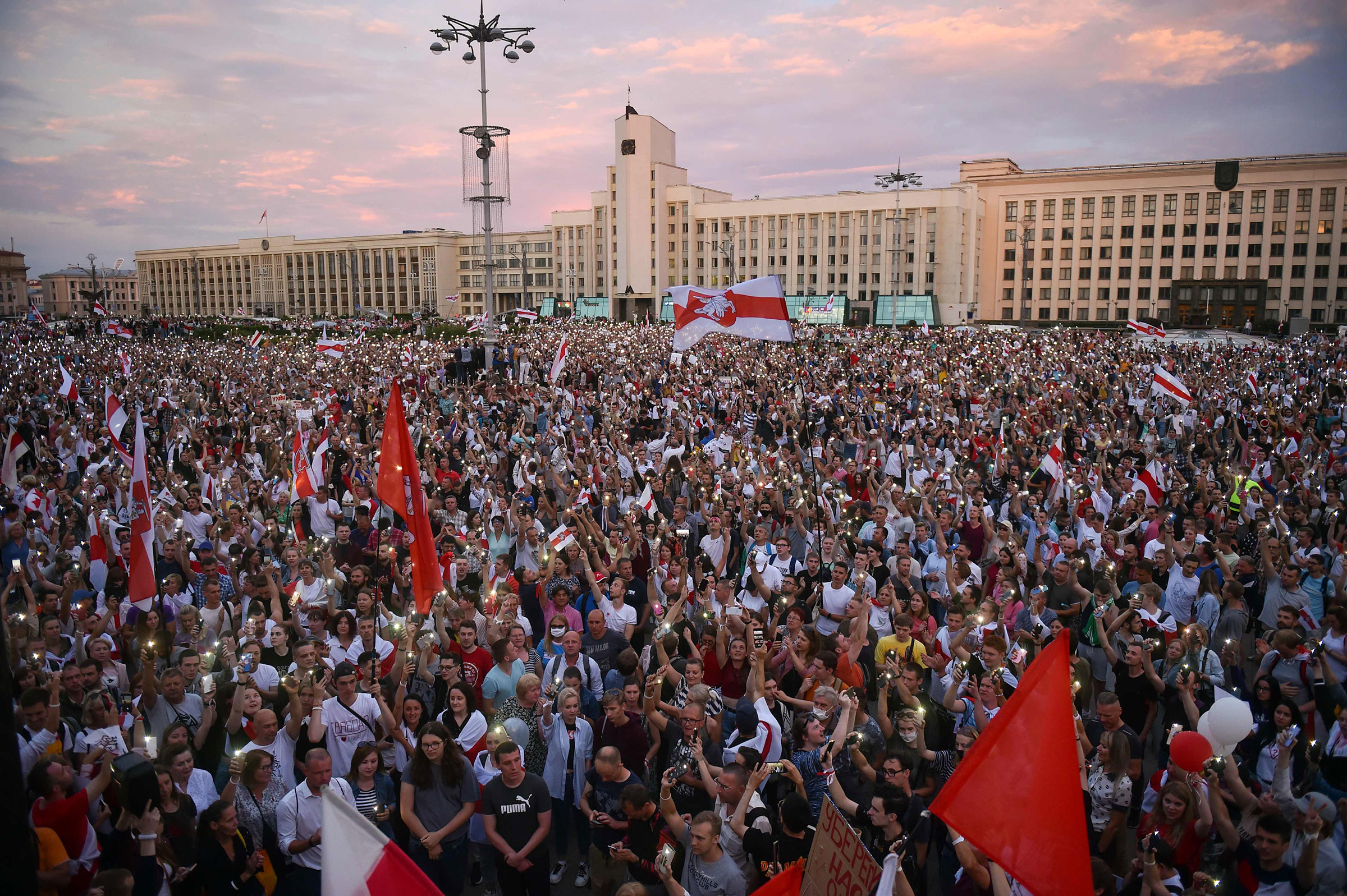 Opposition supporters protest against disputed presidential elections results at Independence Square in Minsk on Aug. 18, 2020. (Sergei Gapon—AFP/Getty Images)