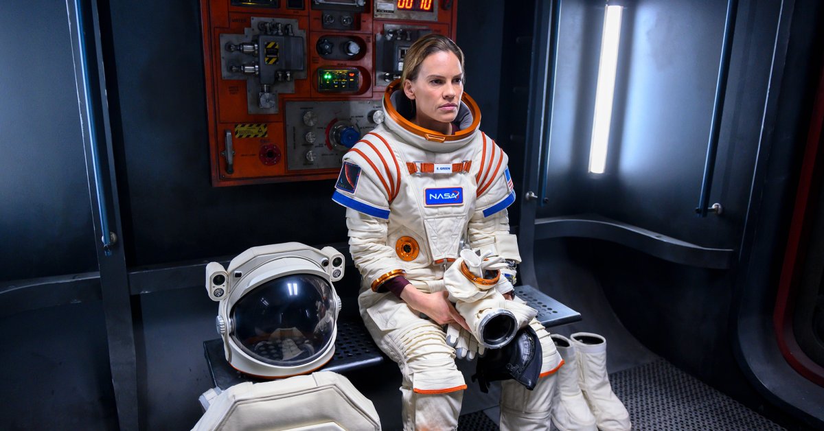 Хилари Суонк - женщина, пытающаяся заполучить все - в космосе - в фильме Netflix Disappointing Away thumbnail