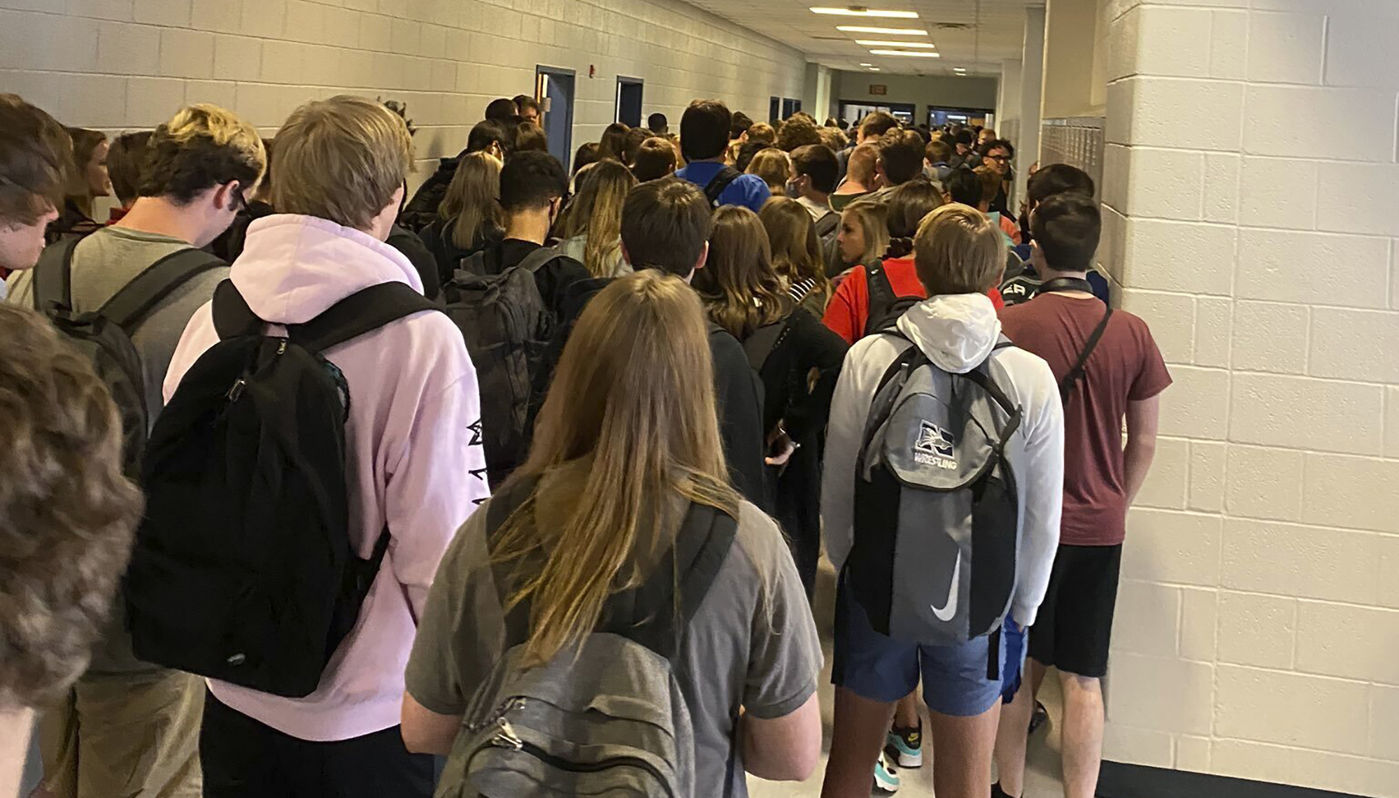 Viral Images of Student Crowds, Tightly-Packed Hallways Raise Questions in Newly Reopened Georgia Schools