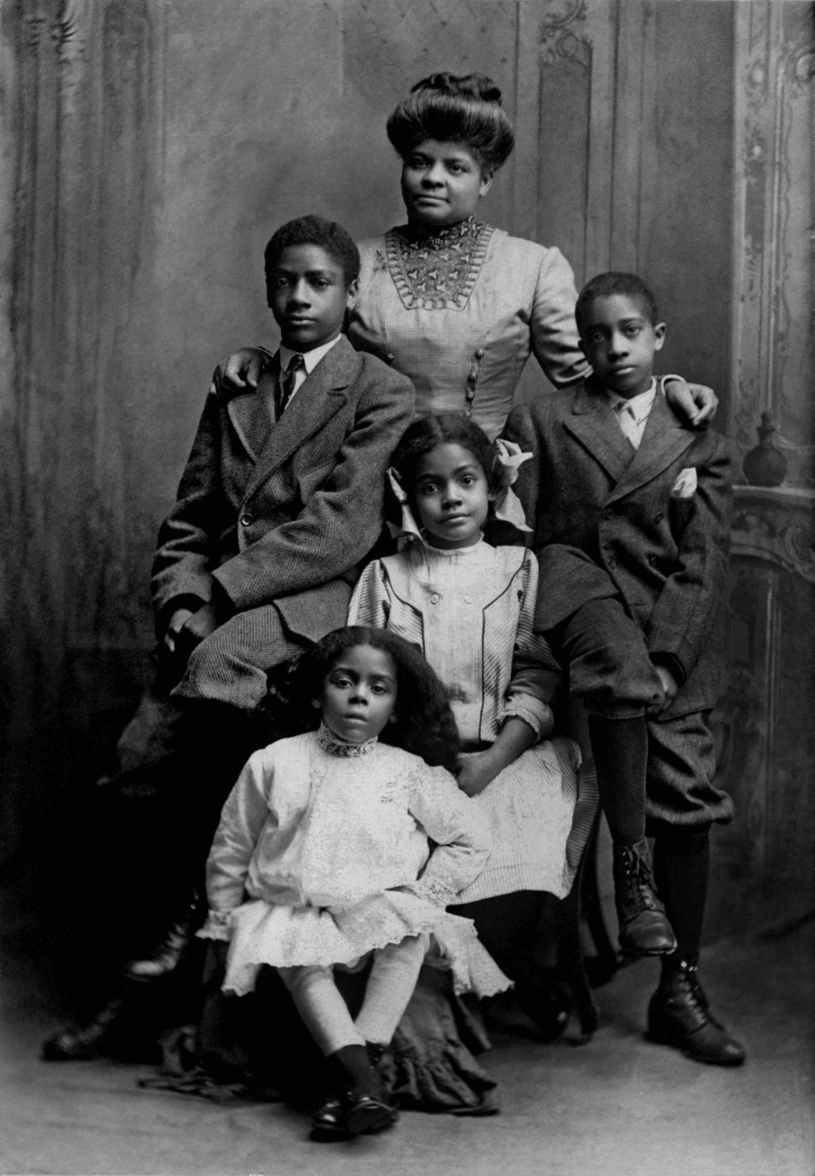 Ida B. Wells in Chicago in 1909 with her children: Charles, Herman, Ida and Alfreda