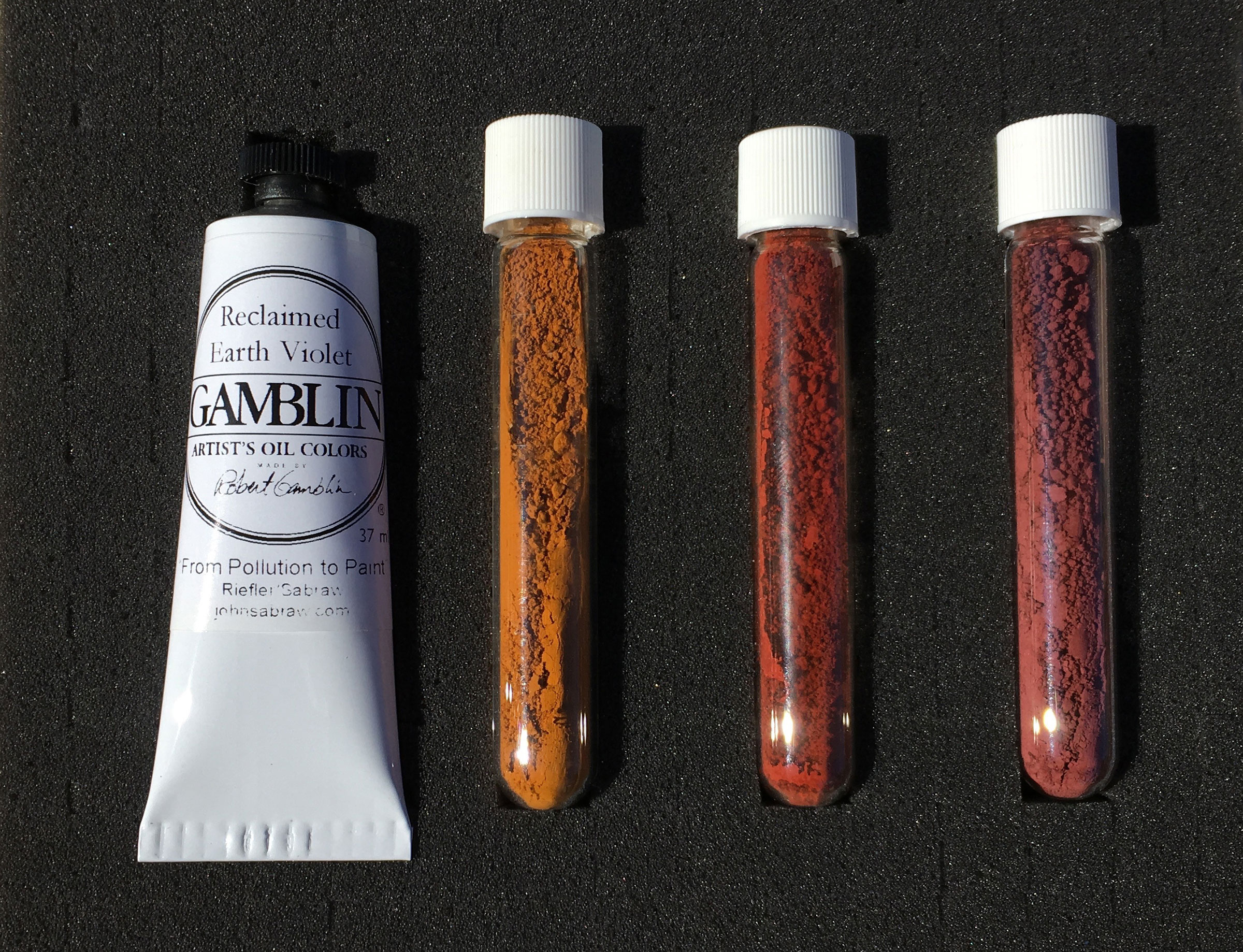 Gamblin Reclaimed Earth Violet and AMD pigment set. (John Sabraw)