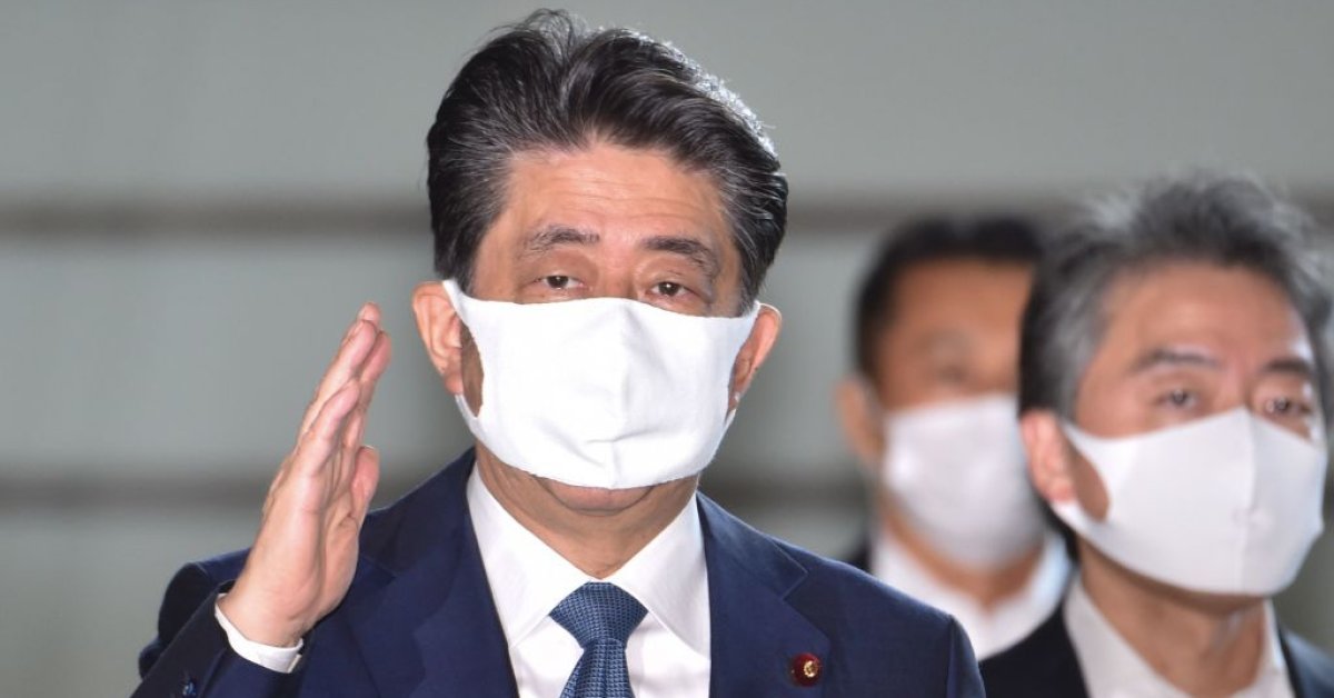 Премьер-министр Японии Абэ, как сообщается, уходит в отставку из-за проблем со здоровьем thumbnail
