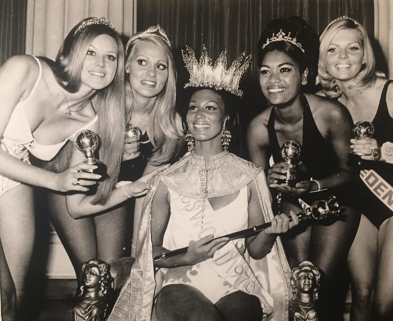 Jennifer Hosten (center) after being crowned Miss World in 1970 (Courtesy of Jennifer Hosten &amp; Sutherland House Books)