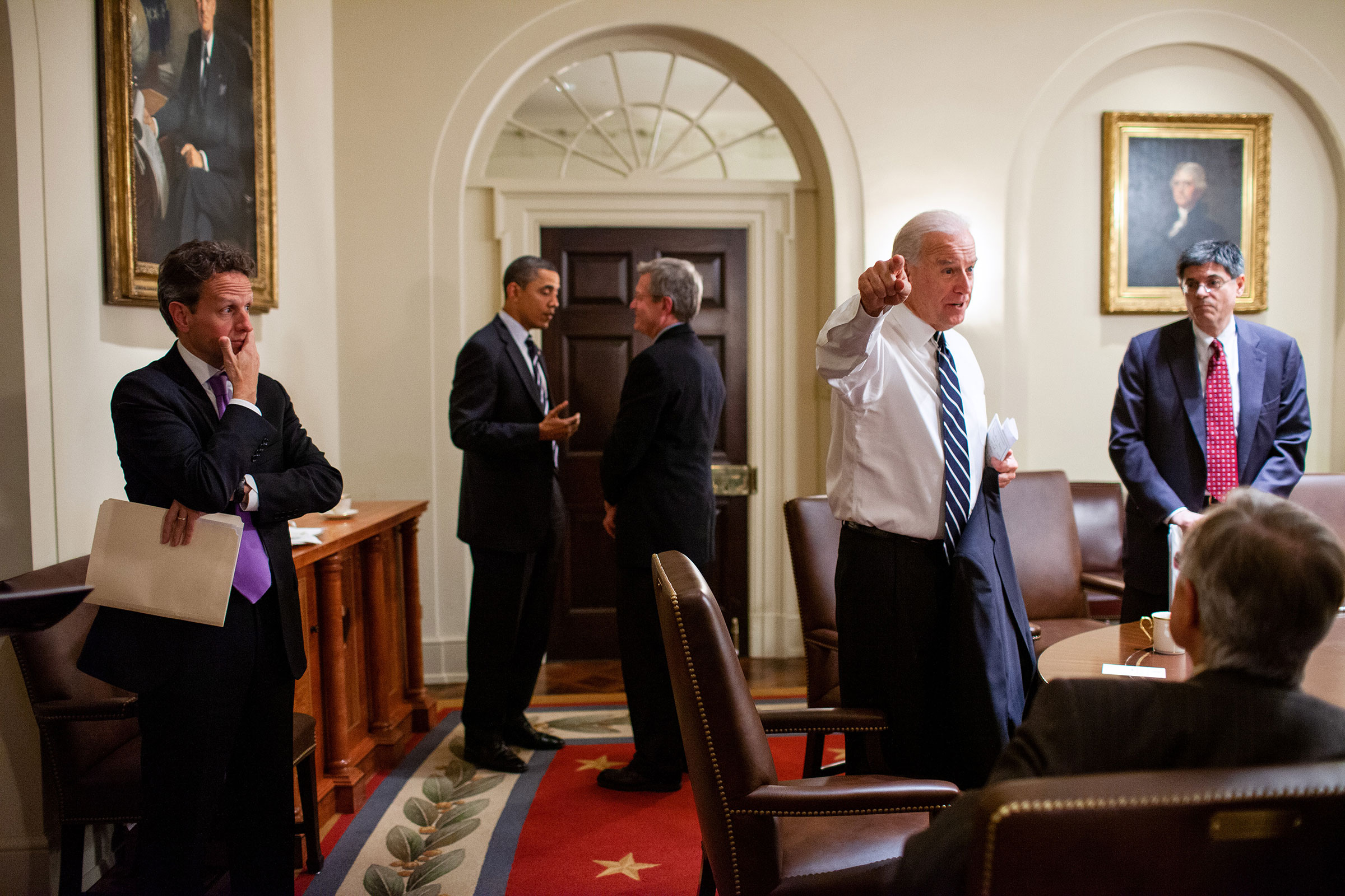 President Barack Obama, Vice President Joe Biden, and Treasury Secretary Timothy F. Geithner meet with Senate Democratic leaders in the Roosevelt Room of the White House, on Dec. 6, 2010.