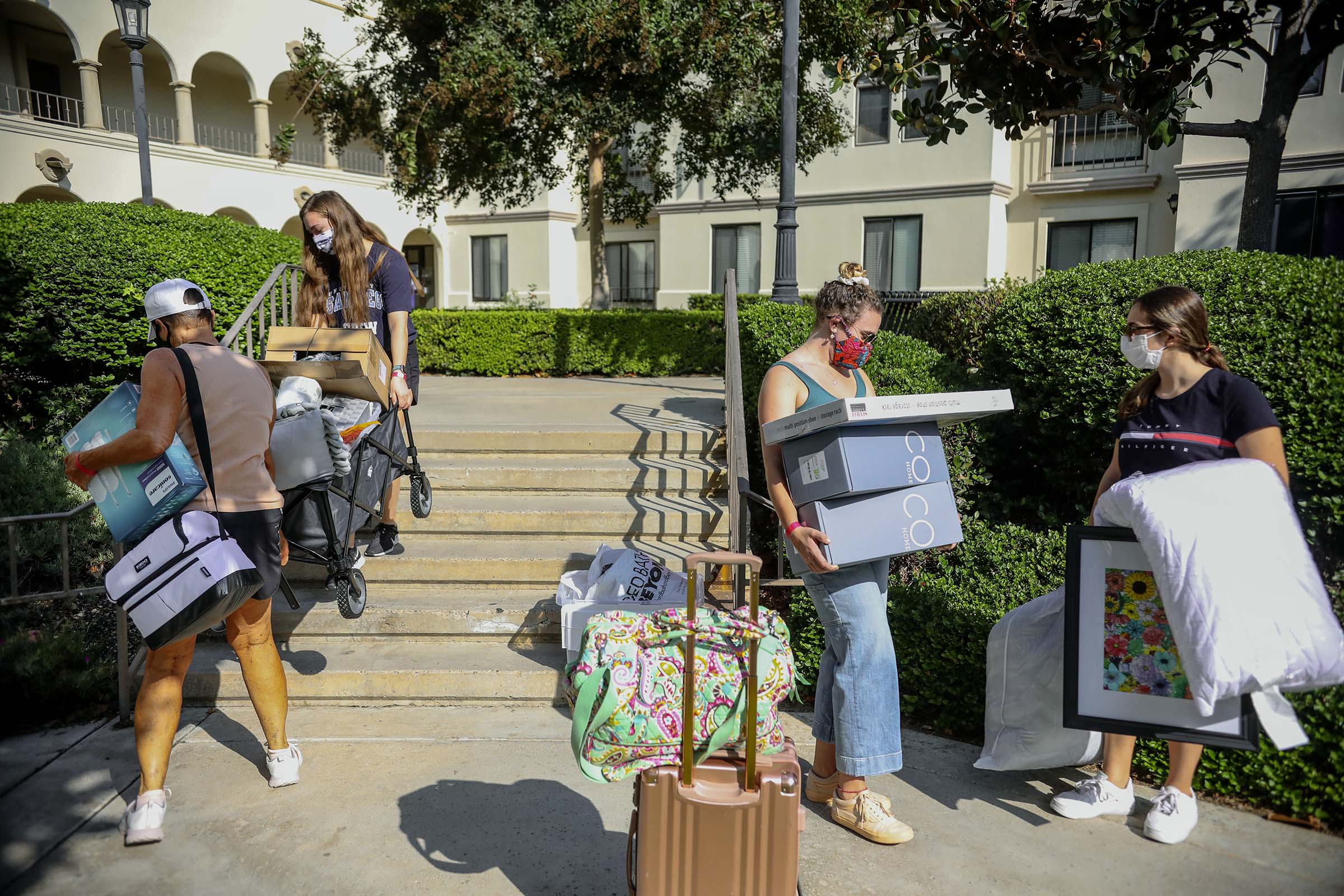 Students move-into their dorm rooms at University of California San Diego on Sep. 18, 2020. (Sandy Huffaker—Redux)