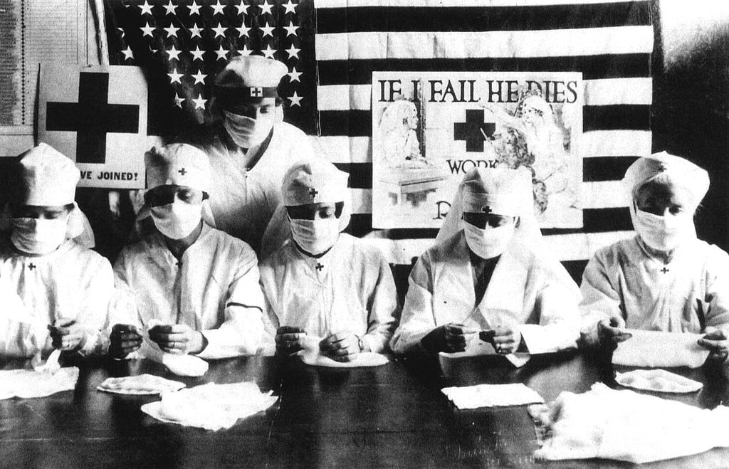 Red Cross volunteers  in the United States, circa 1918. (Apic—Getty Images)