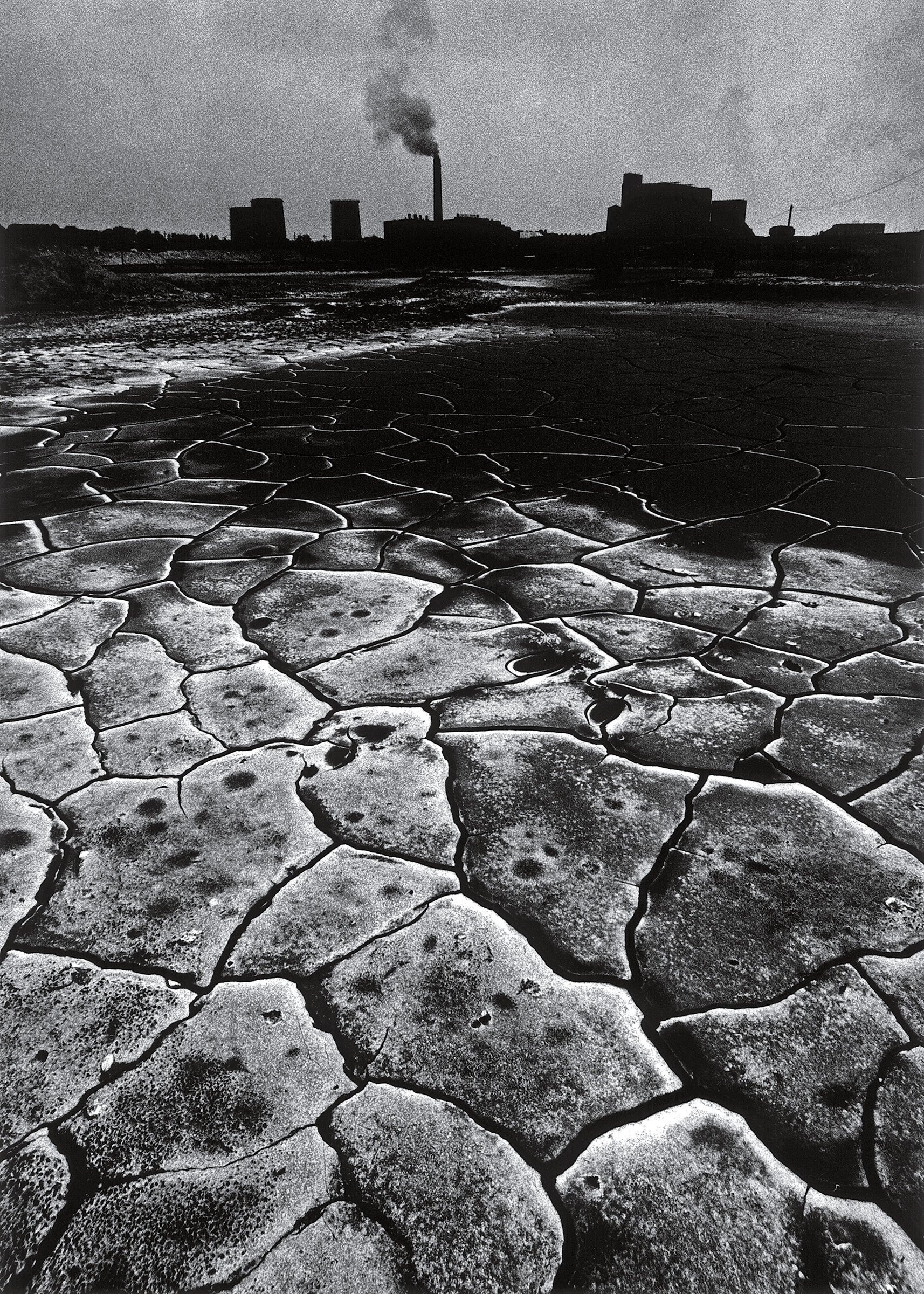 The landscape surrounding a coal mine in the Polish region of Silesia in 1978. (Michał Cała)
