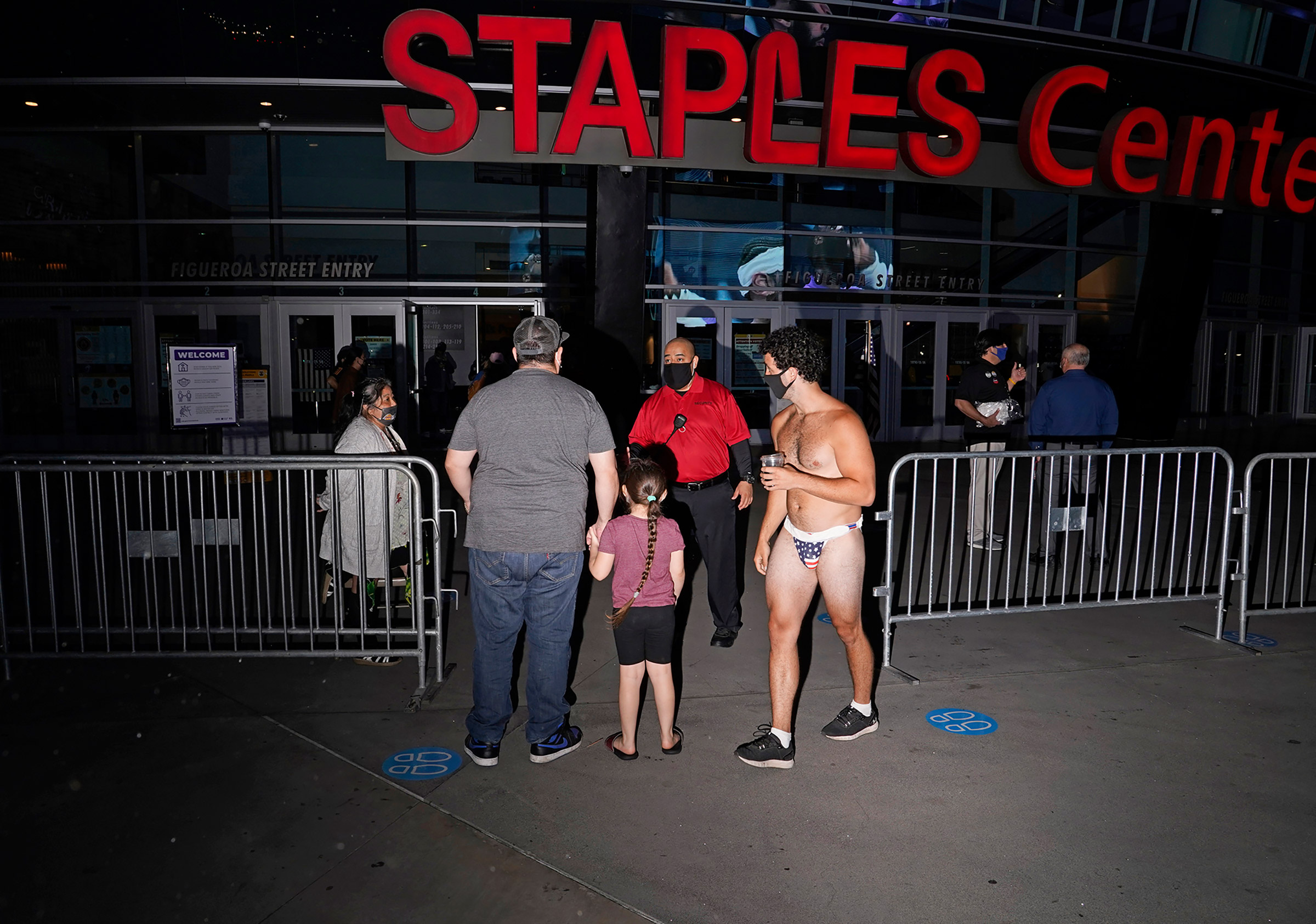 A scene outside the voting station at the Staples Center in Los Angeles on Nov. 3. (Jamie Lee Curtis Taete)