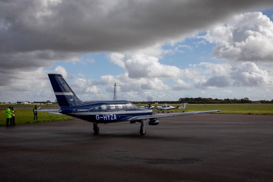 Hydrogen-electric powertrain for aviation